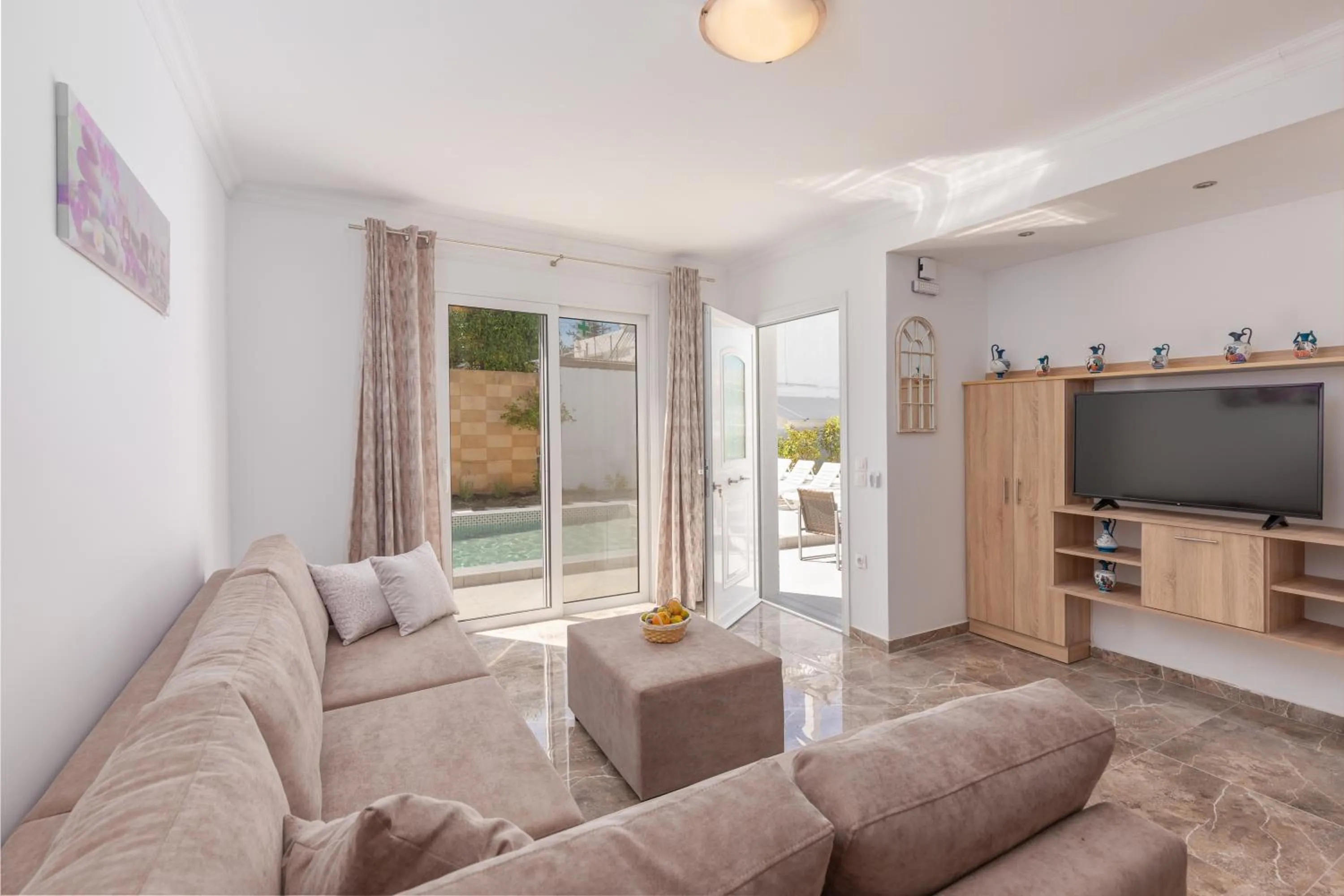 Living room in Paradise Garden