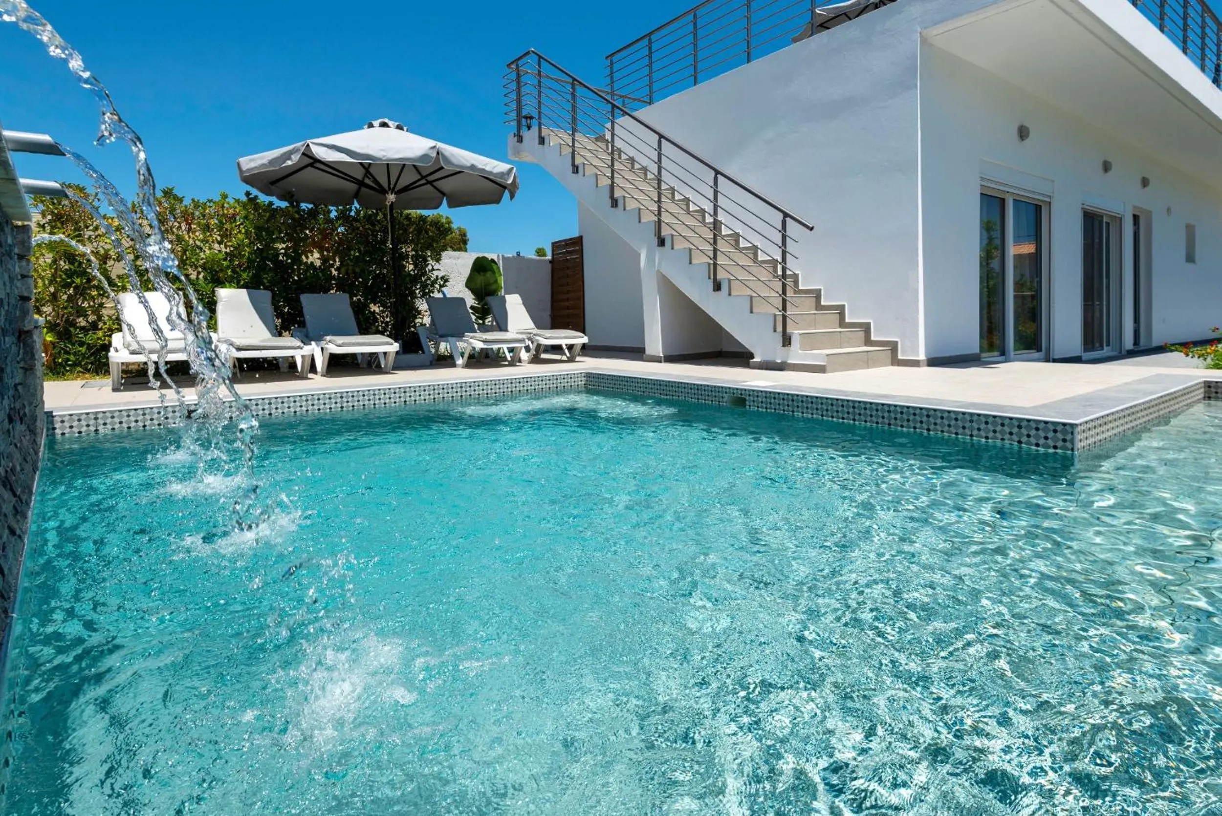 Swimming pool in Paradise Garden