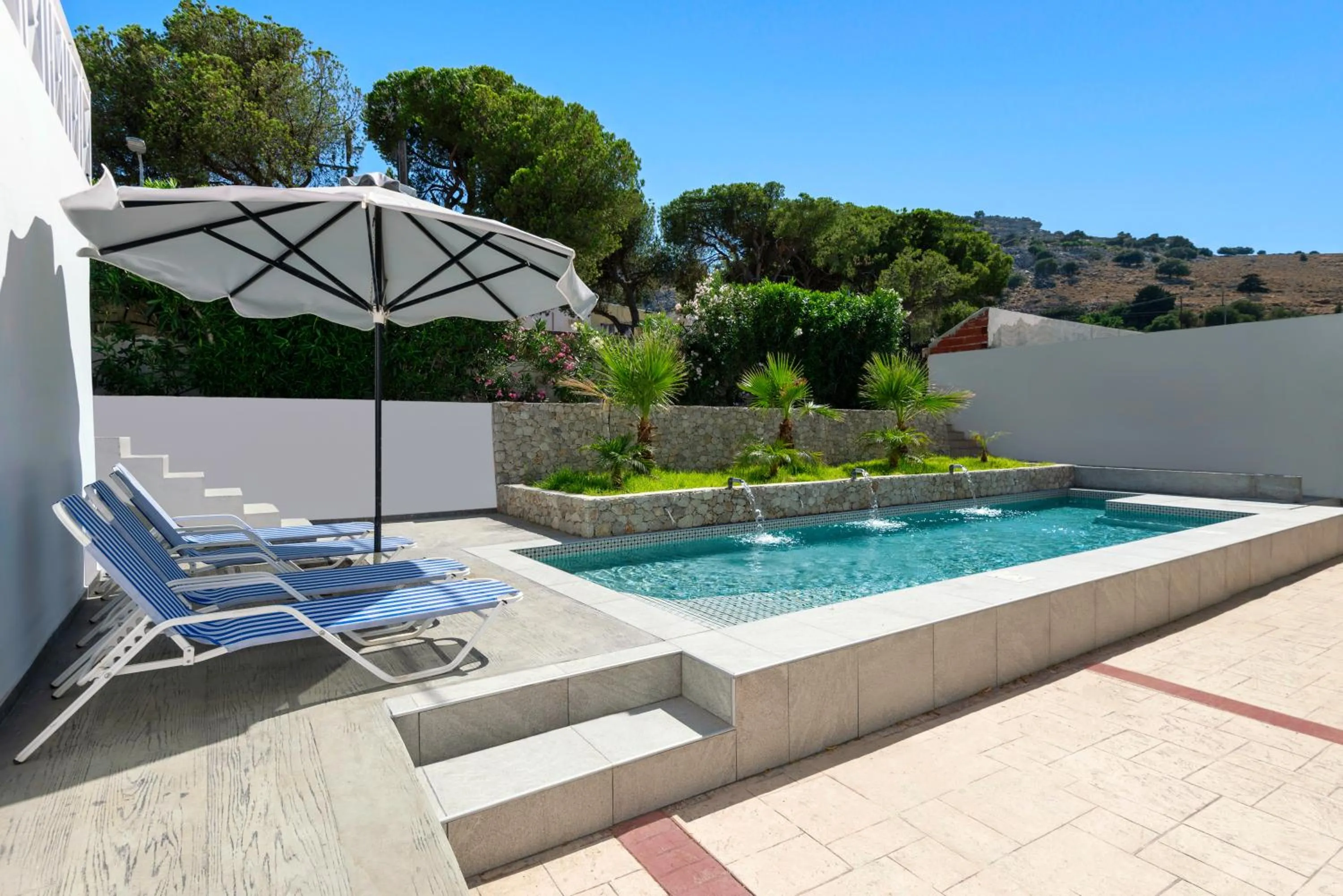 Swimming pool in Paradise Garden