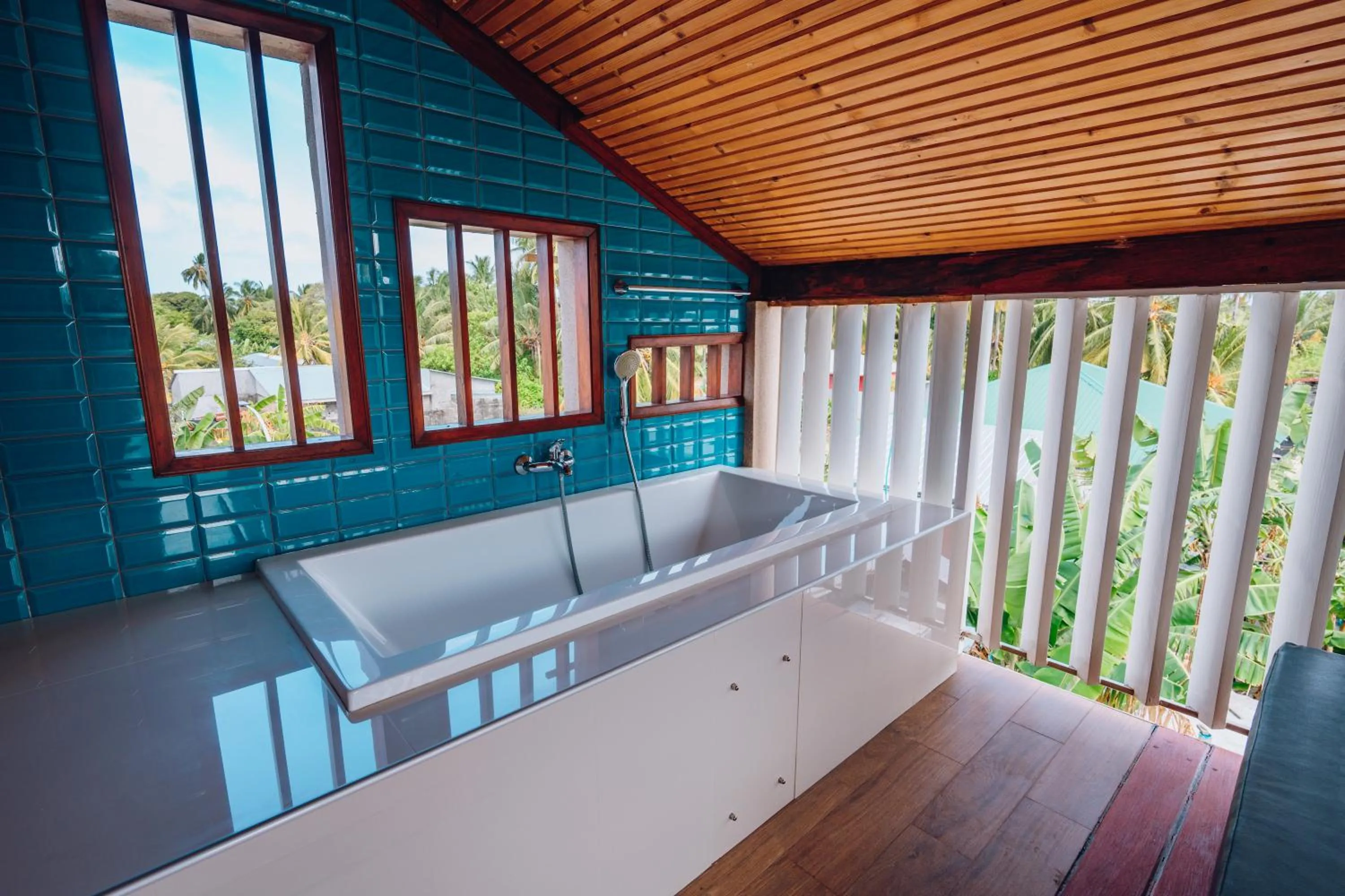 Open Air Bath in Millennium Island Residence