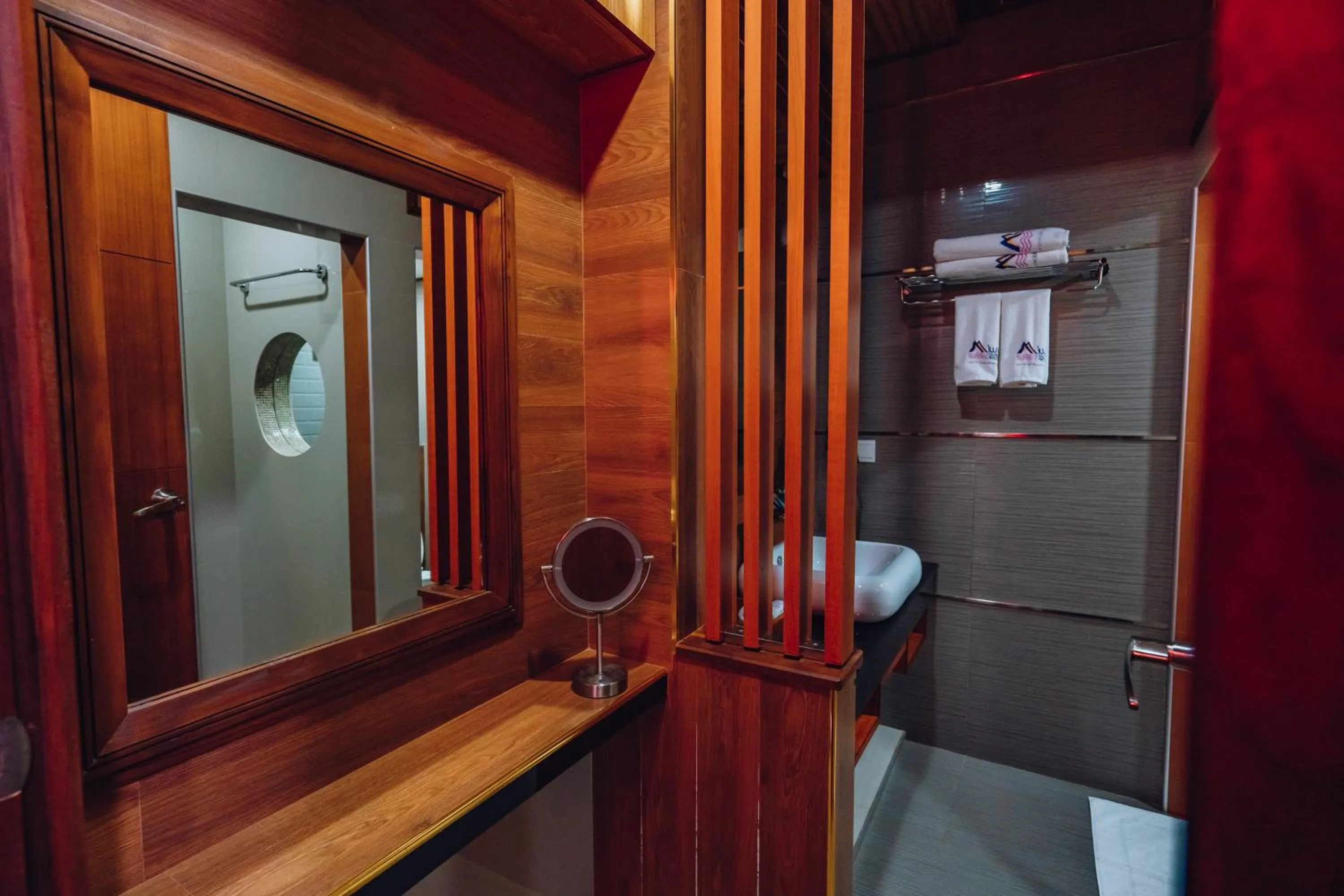 Shower in Millennium Island Residence