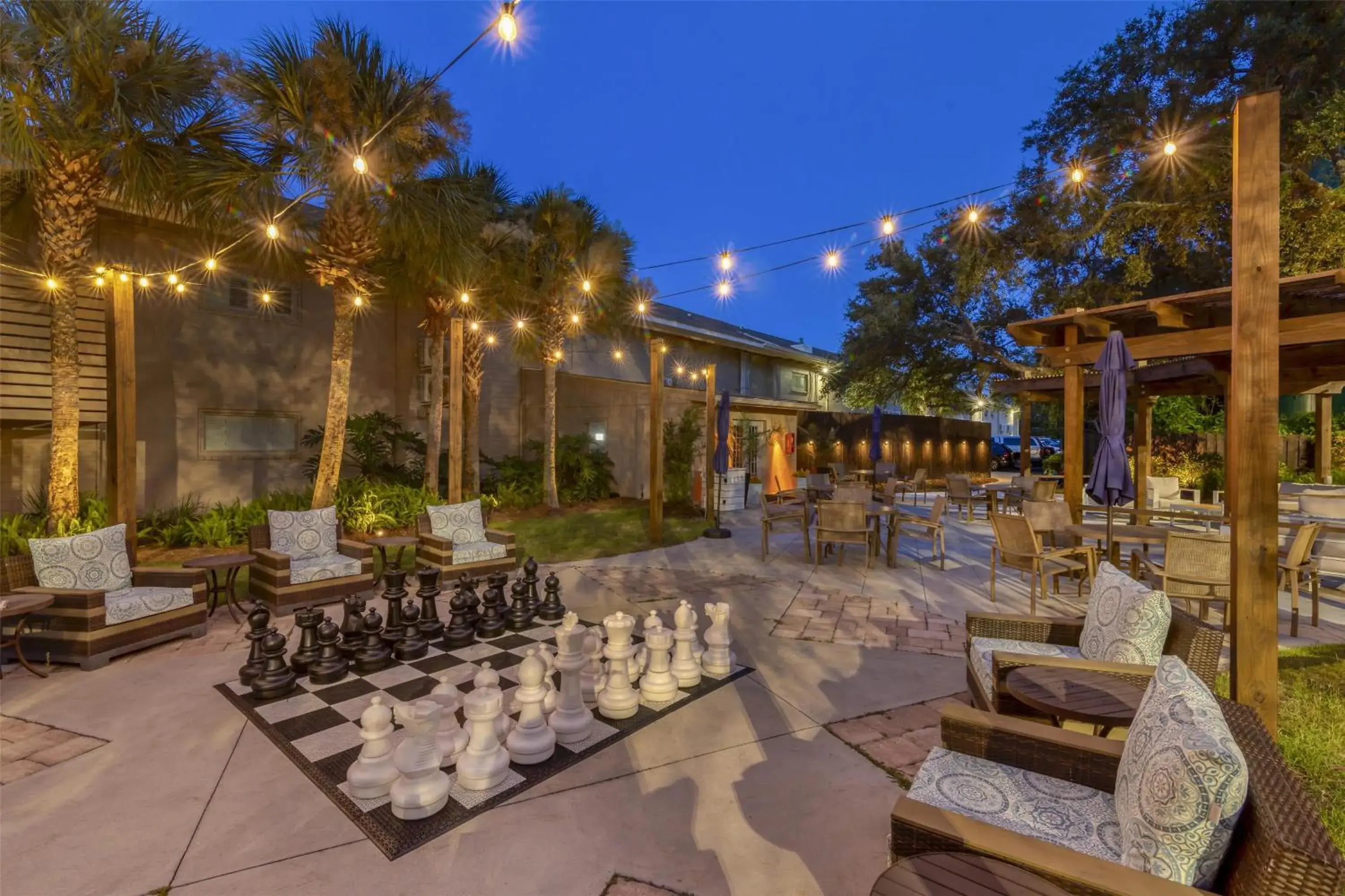 Property building in Best Western Plus Jekyll Island Property building in Best Western Plus Jekyll Island