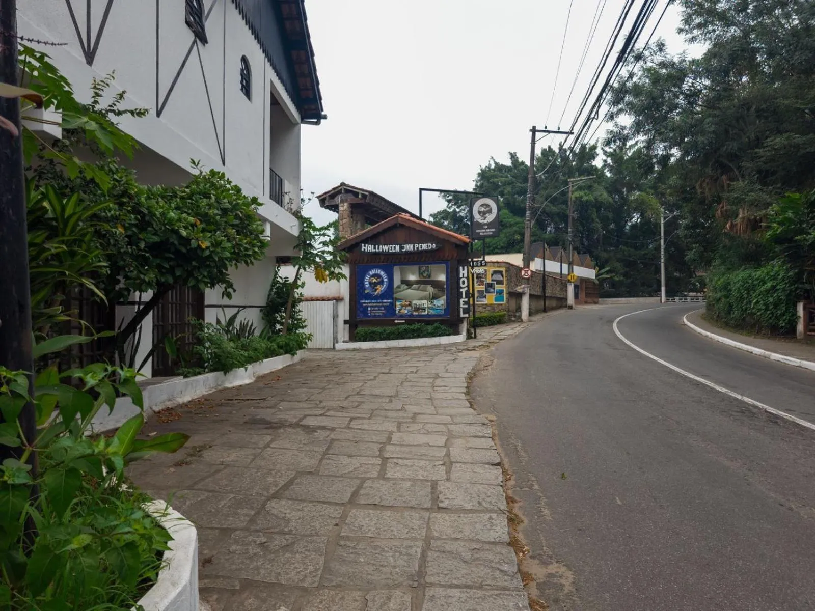 Property building in Hotel Halloween Inn Penedo
