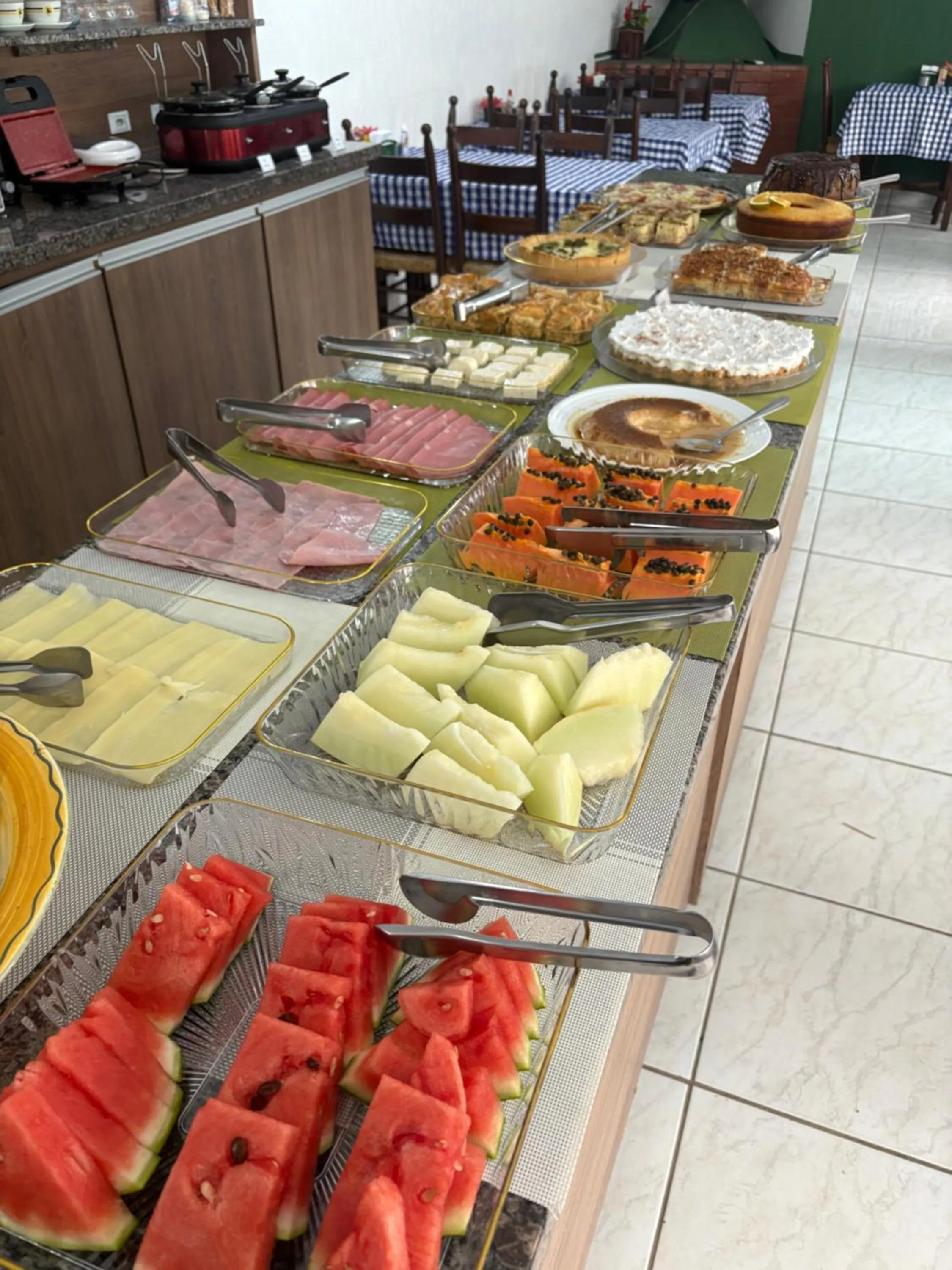 Breakfast in Hotel Halloween Inn Penedo