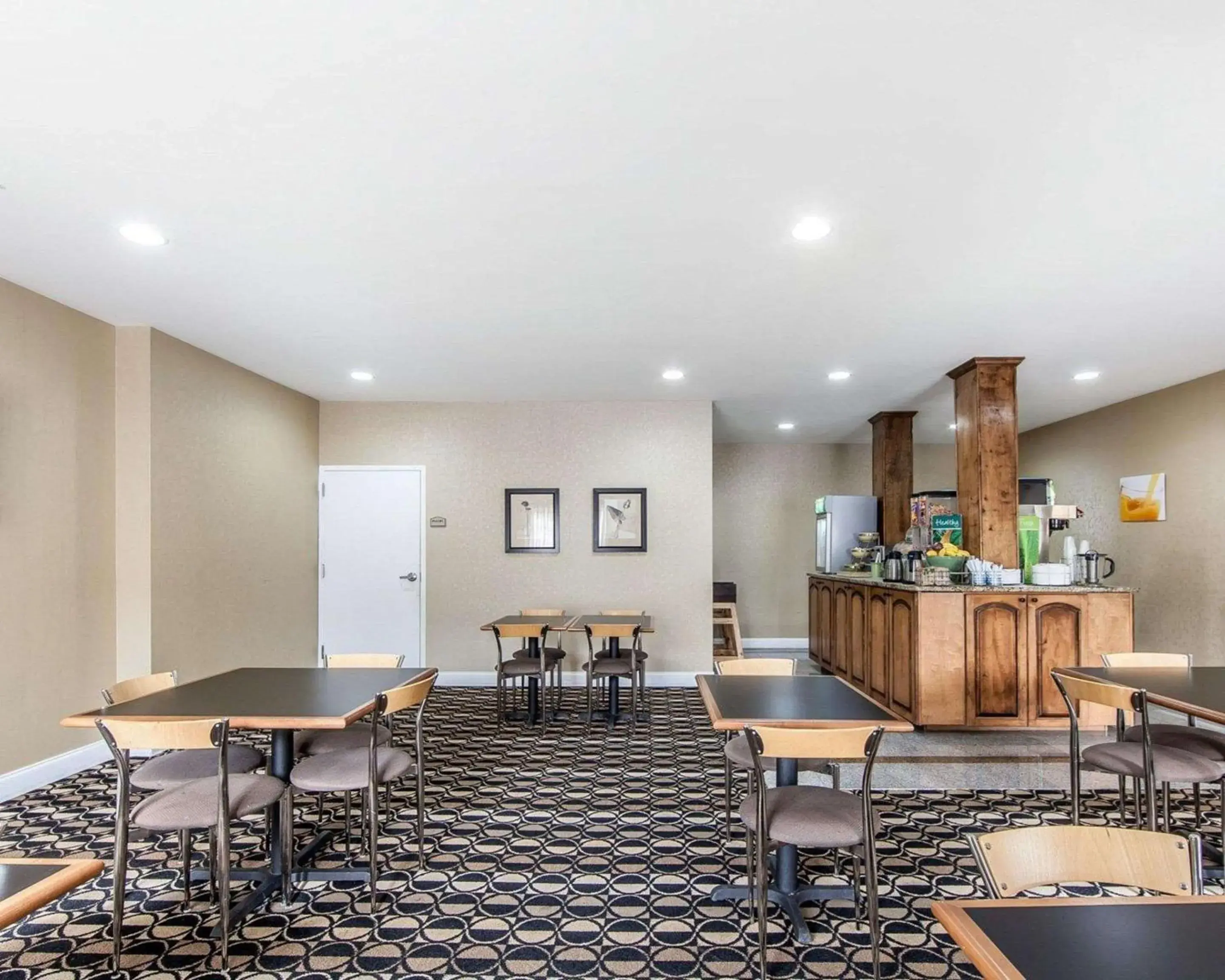 Restaurant/places to eat in Quality Inn & Suites Bremen Restaurant/places to eat in Quality Inn & Suites Bremen