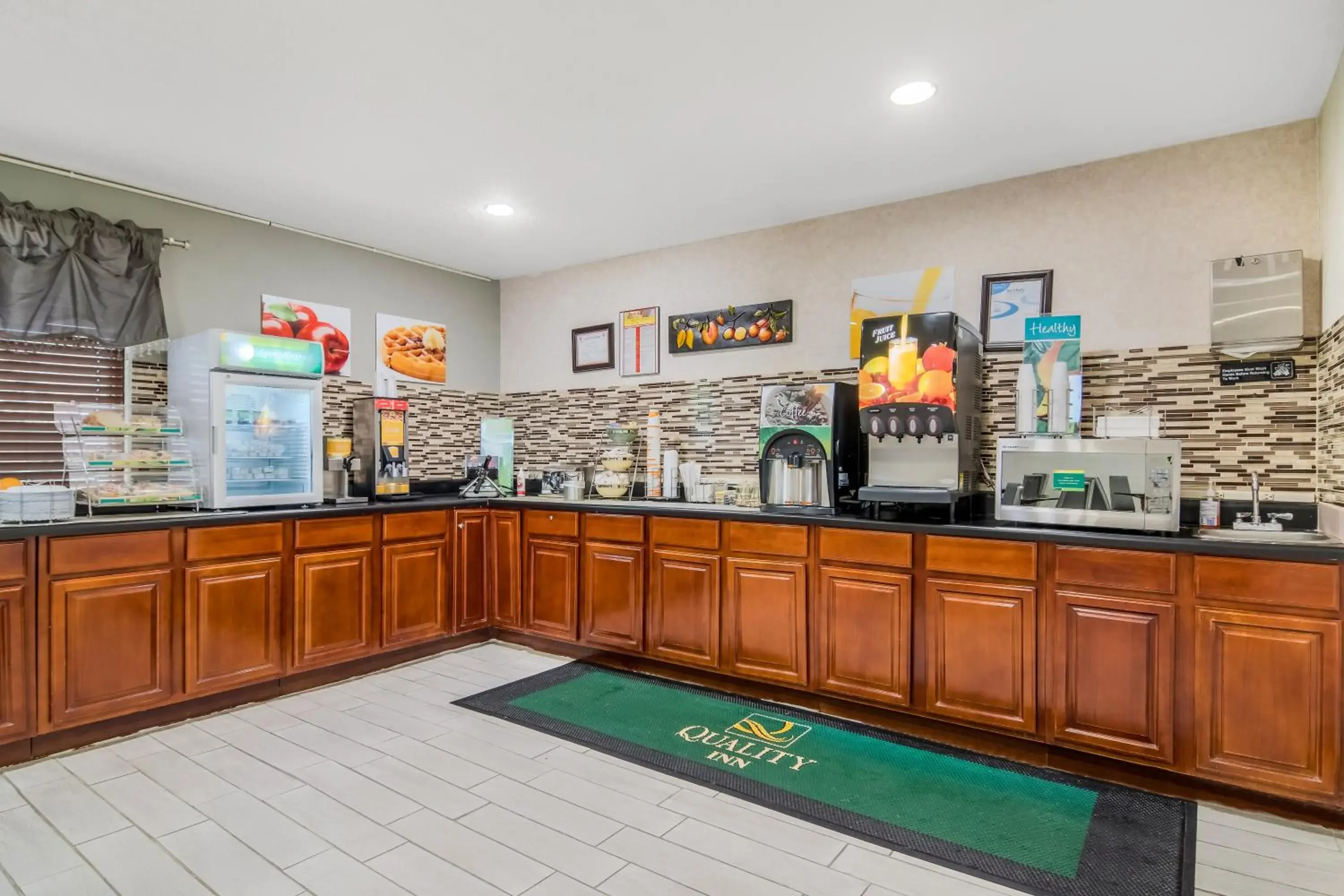 Breakfast in Quality Inn Marietta near Dobbins ARB Breakfast in Quality Inn Marietta near Dobbins ARB