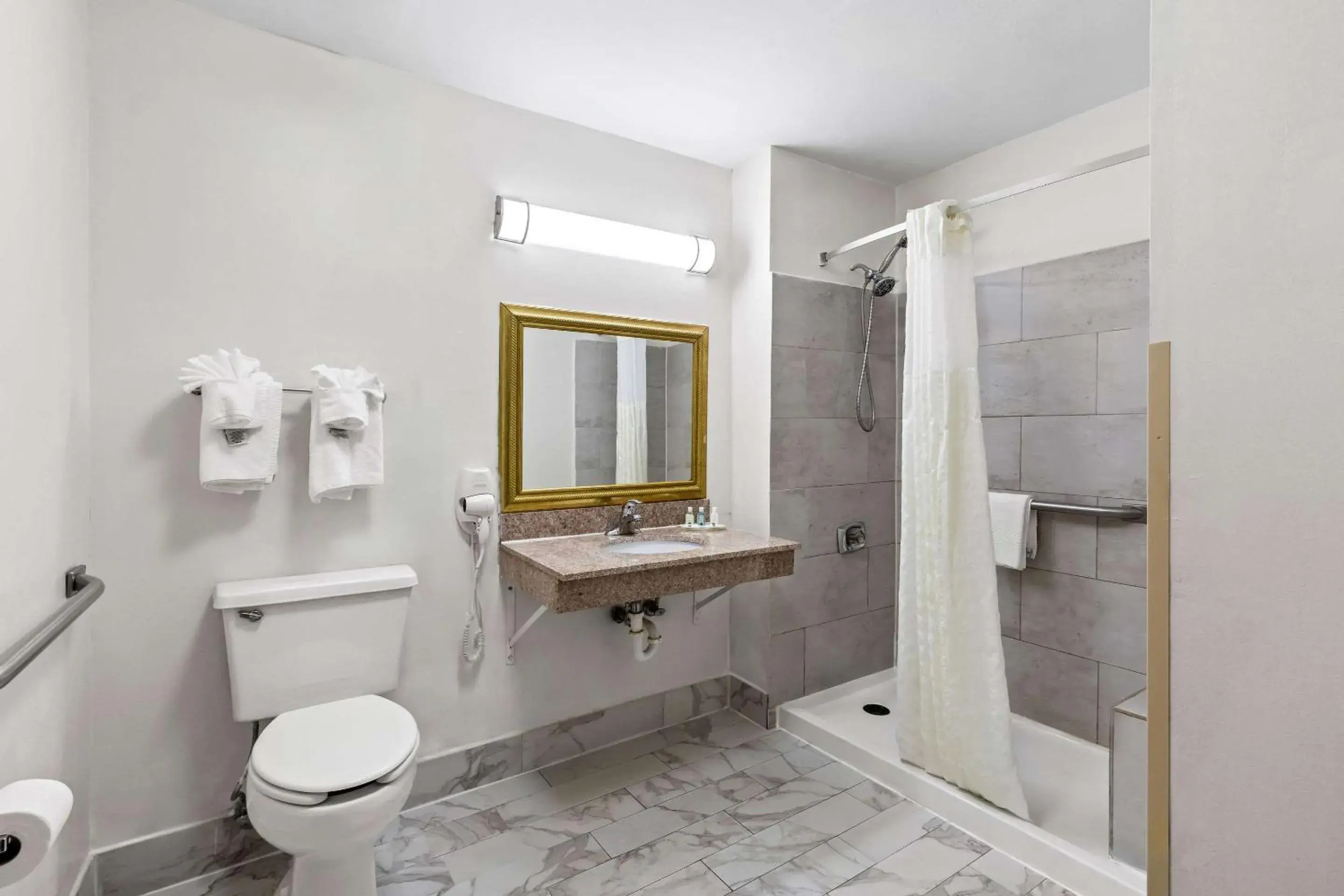 Bedroom in Quality Inn Marietta near Dobbins ARB Bedroom in Quality Inn Marietta near Dobbins ARB