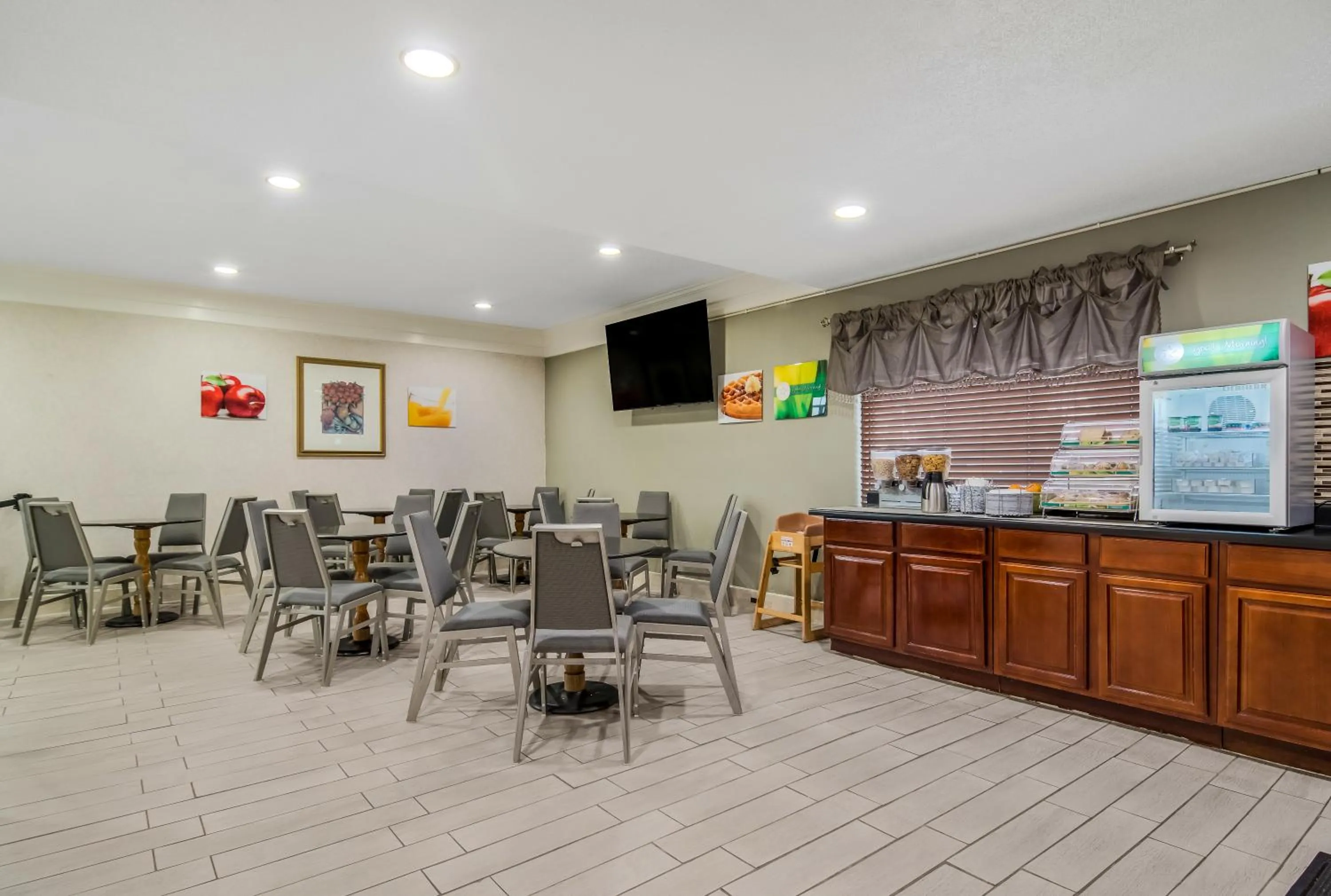 Breakfast in Quality Inn Marietta near Dobbins ARB