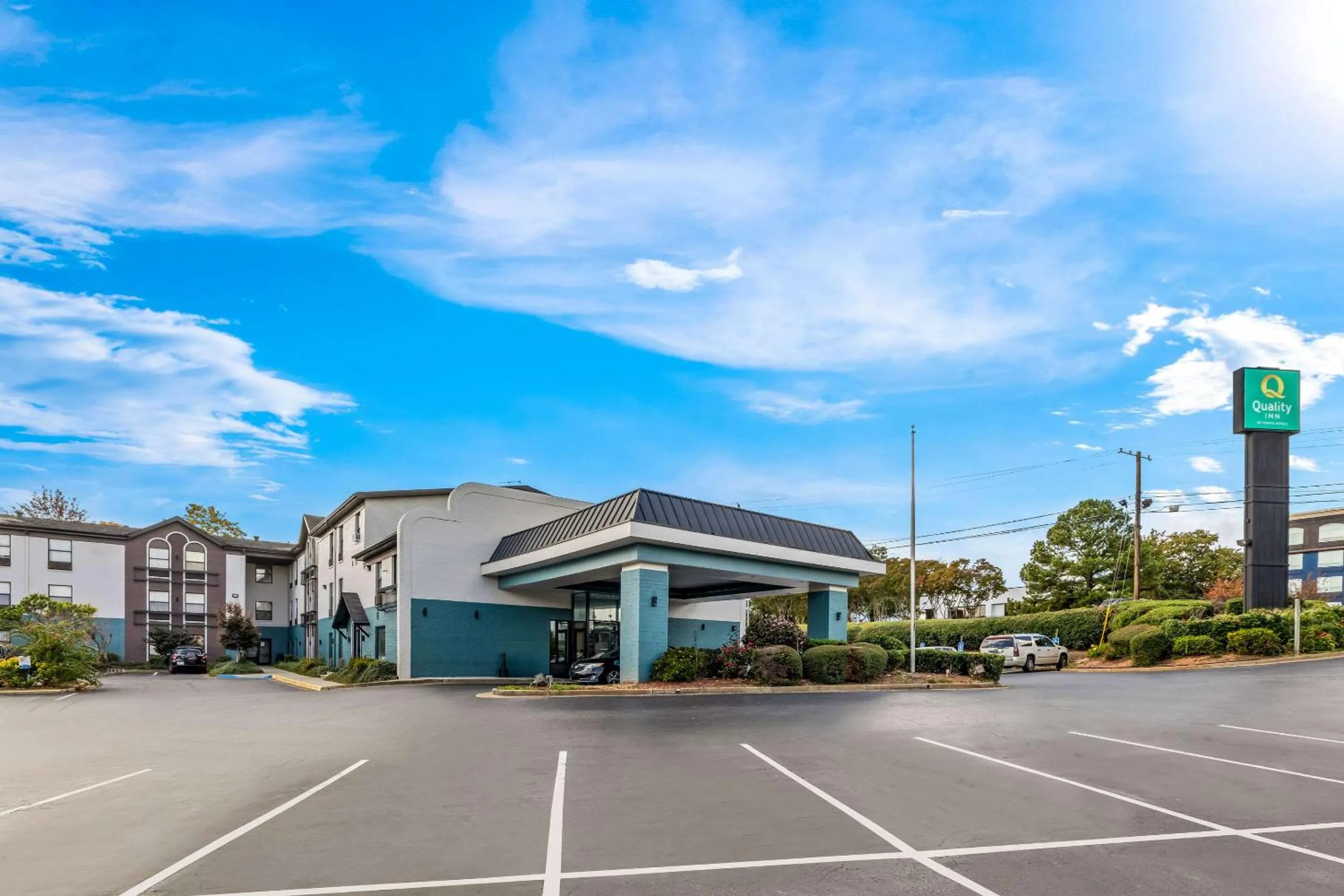 Property building in Quality Inn Marietta near Dobbins ARB