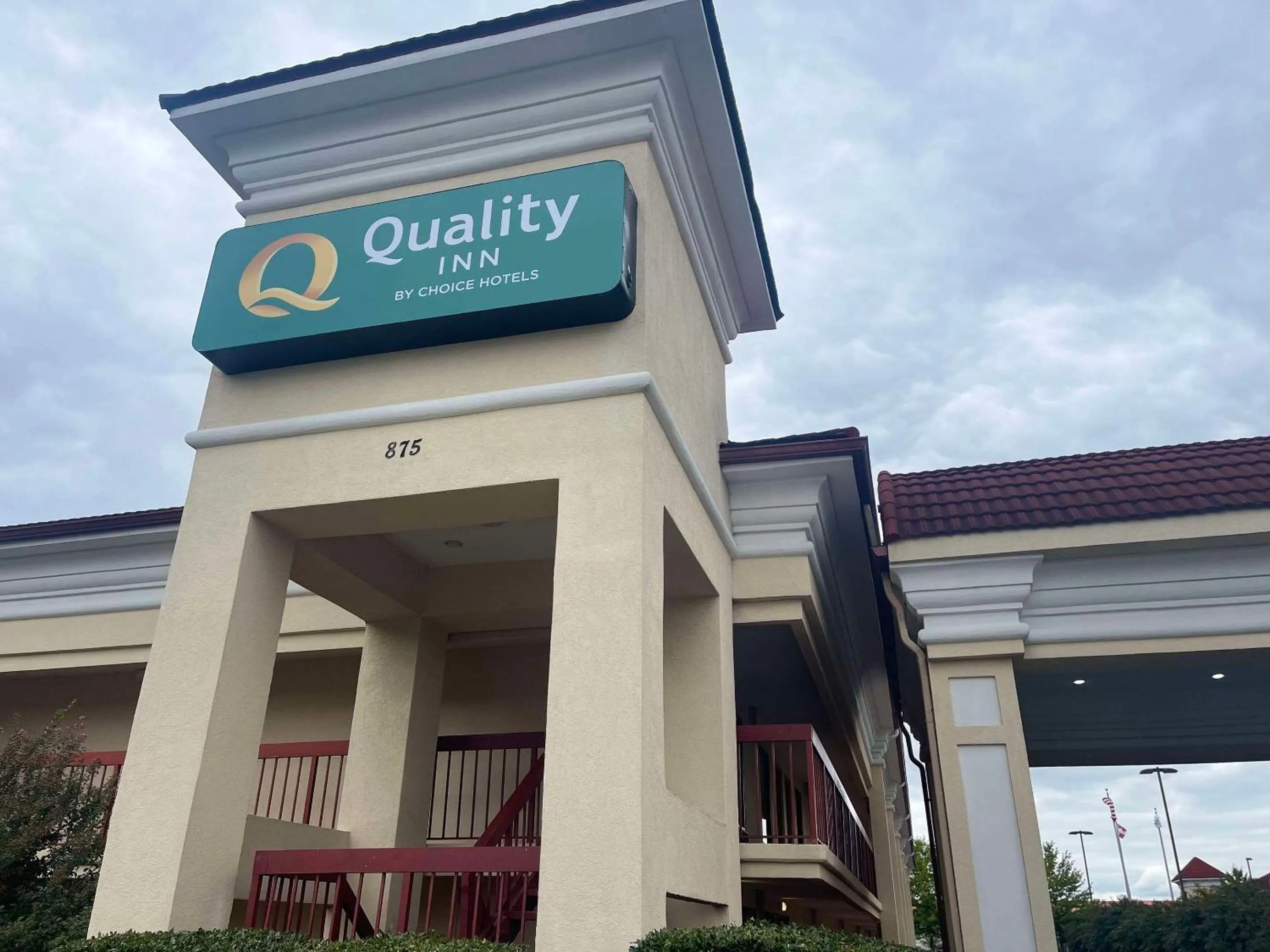 Property building in Quality Inn Dalton Central