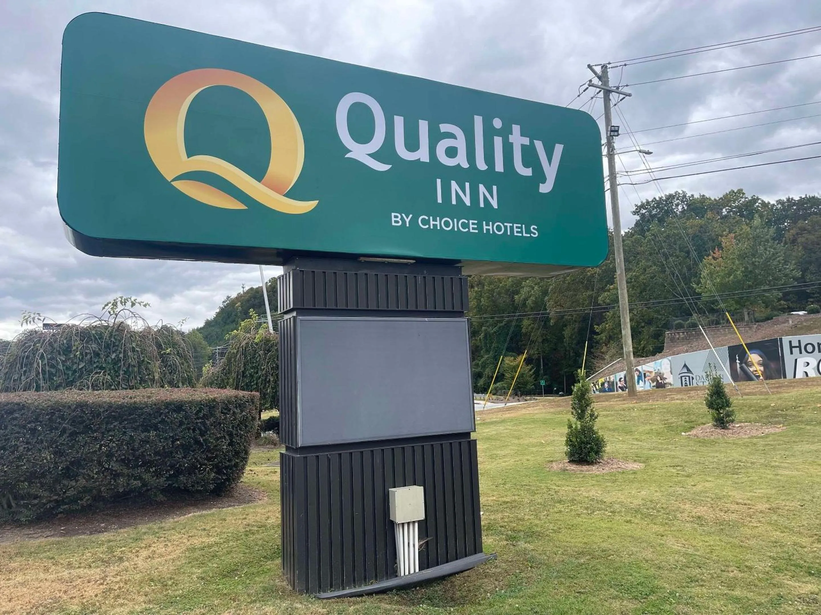 Property building in Quality Inn Dalton Central