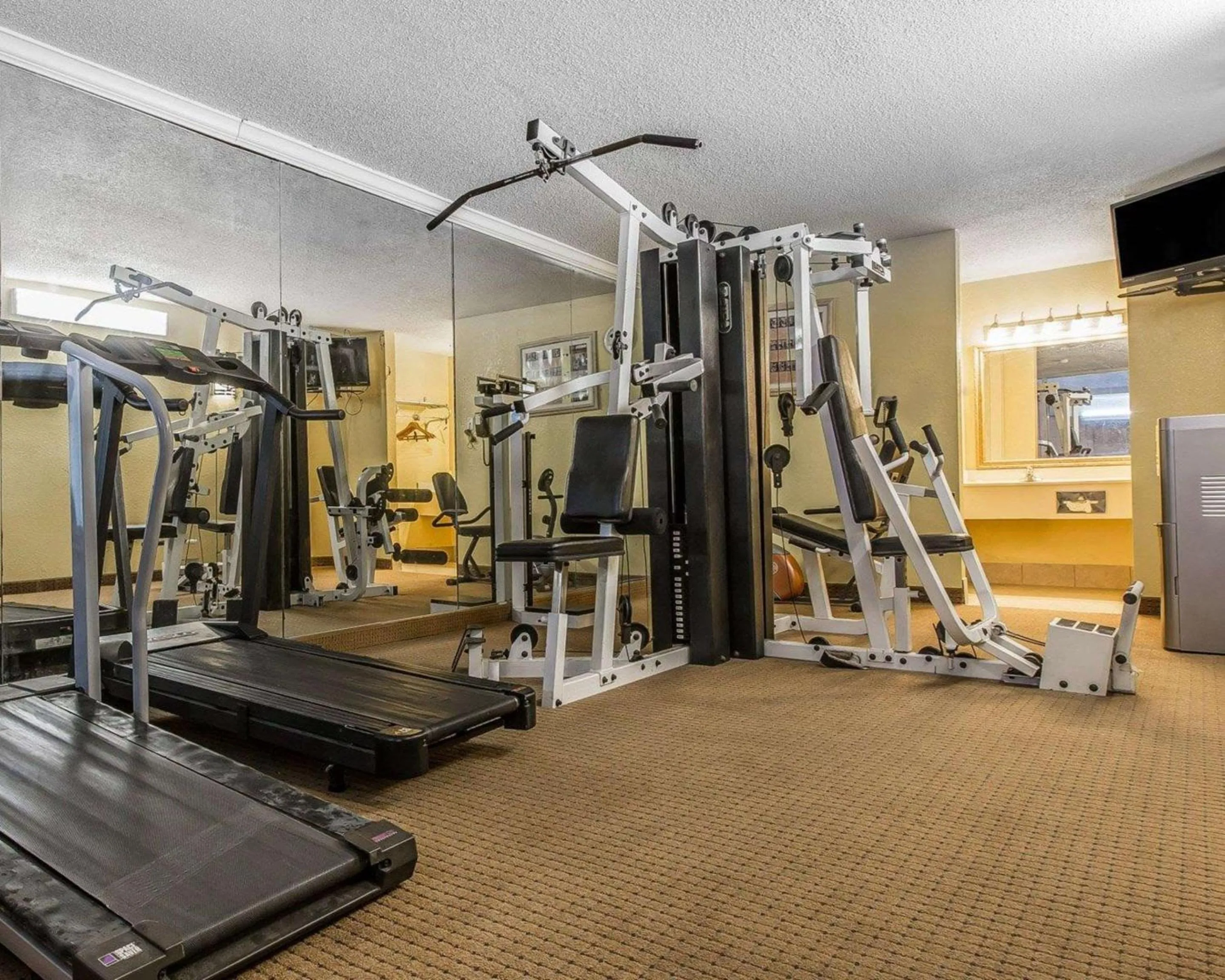 Fitness centre/facilities in Econo Lodge Douglas