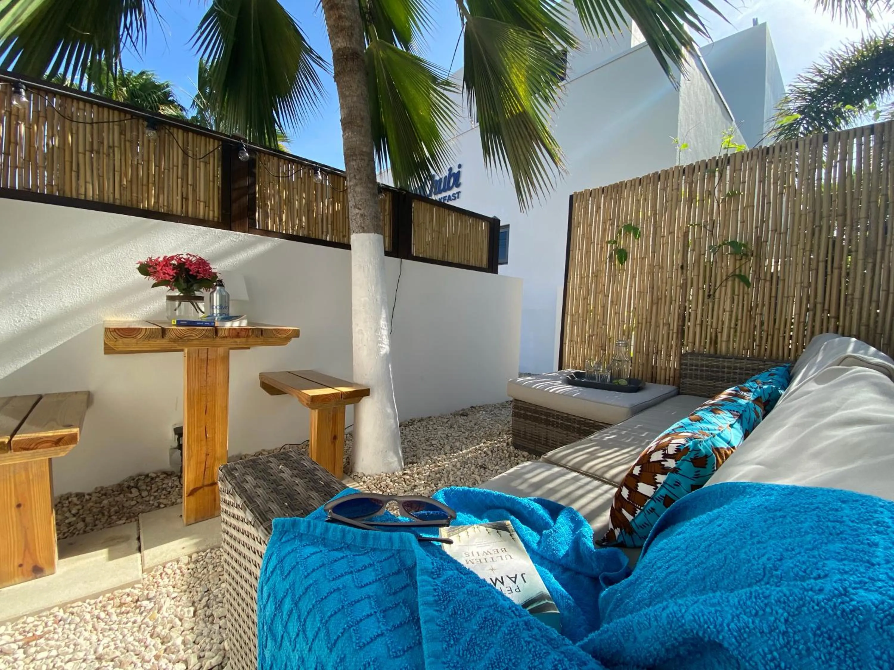 Patio in B&B Kas ChuChubi