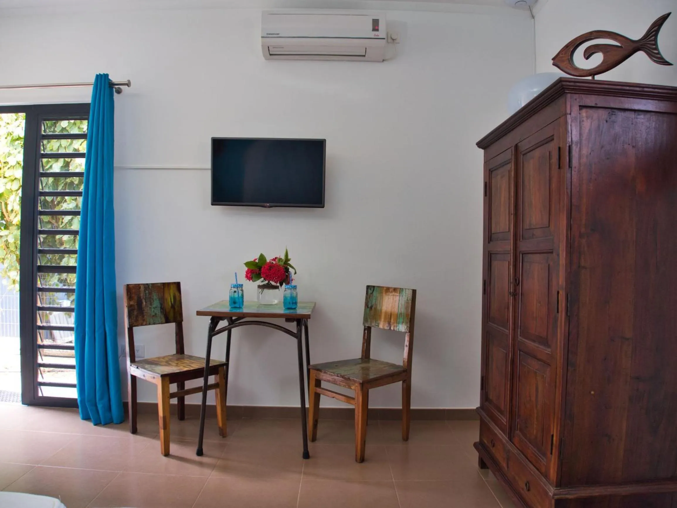 TV and multimedia, TV/Entertainment Center in B&B Kas ChuChubi