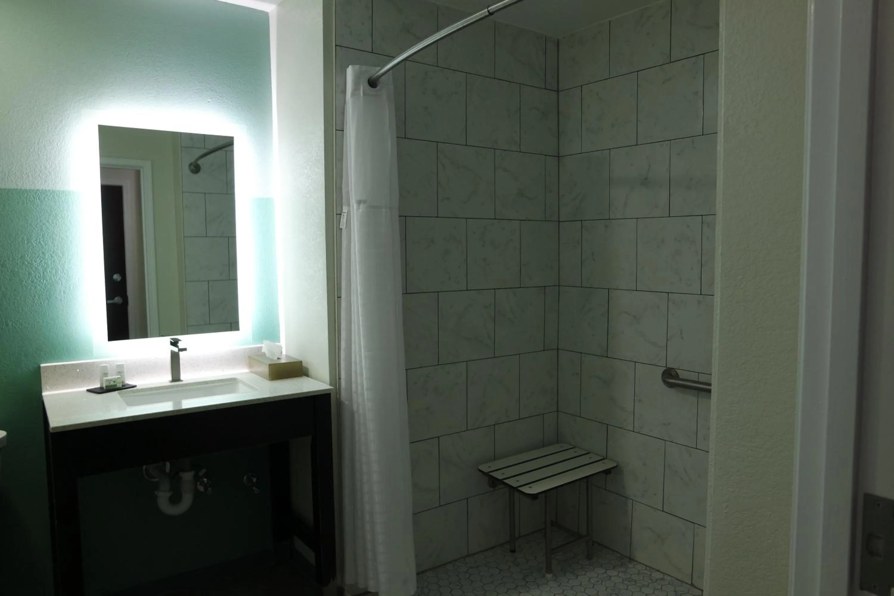 Bathroom in Wingate by Wyndham Kings Bay Naval Base I-95