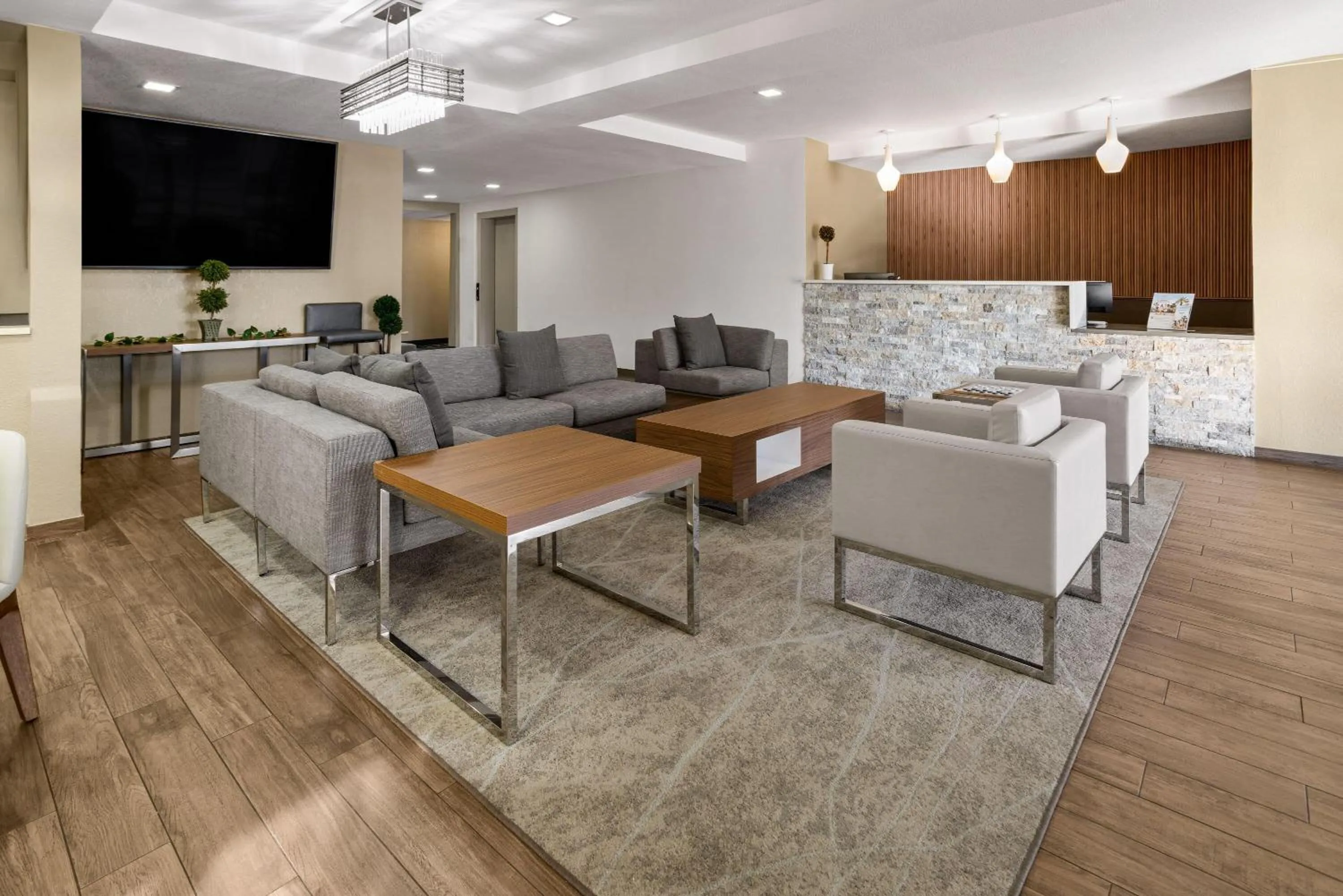 Lobby or reception in Wingate by Wyndham Kings Bay Naval Base I-95