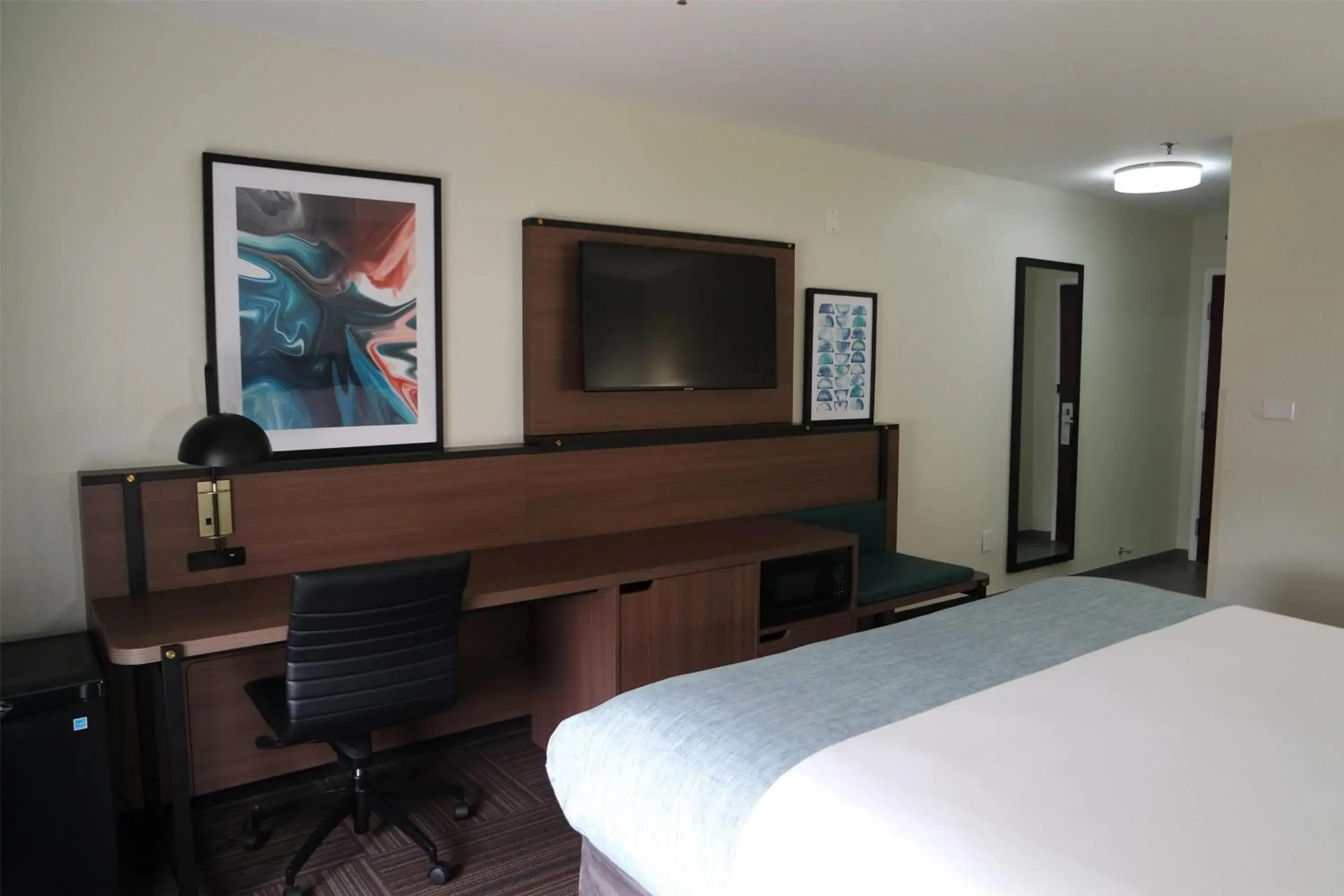 Photo of the whole room, Bed in Wingate by Wyndham Kings Bay Naval Base I-95 Photo of the whole room, Bed in Wingate by Wyndham Kings Bay Naval Base I-95