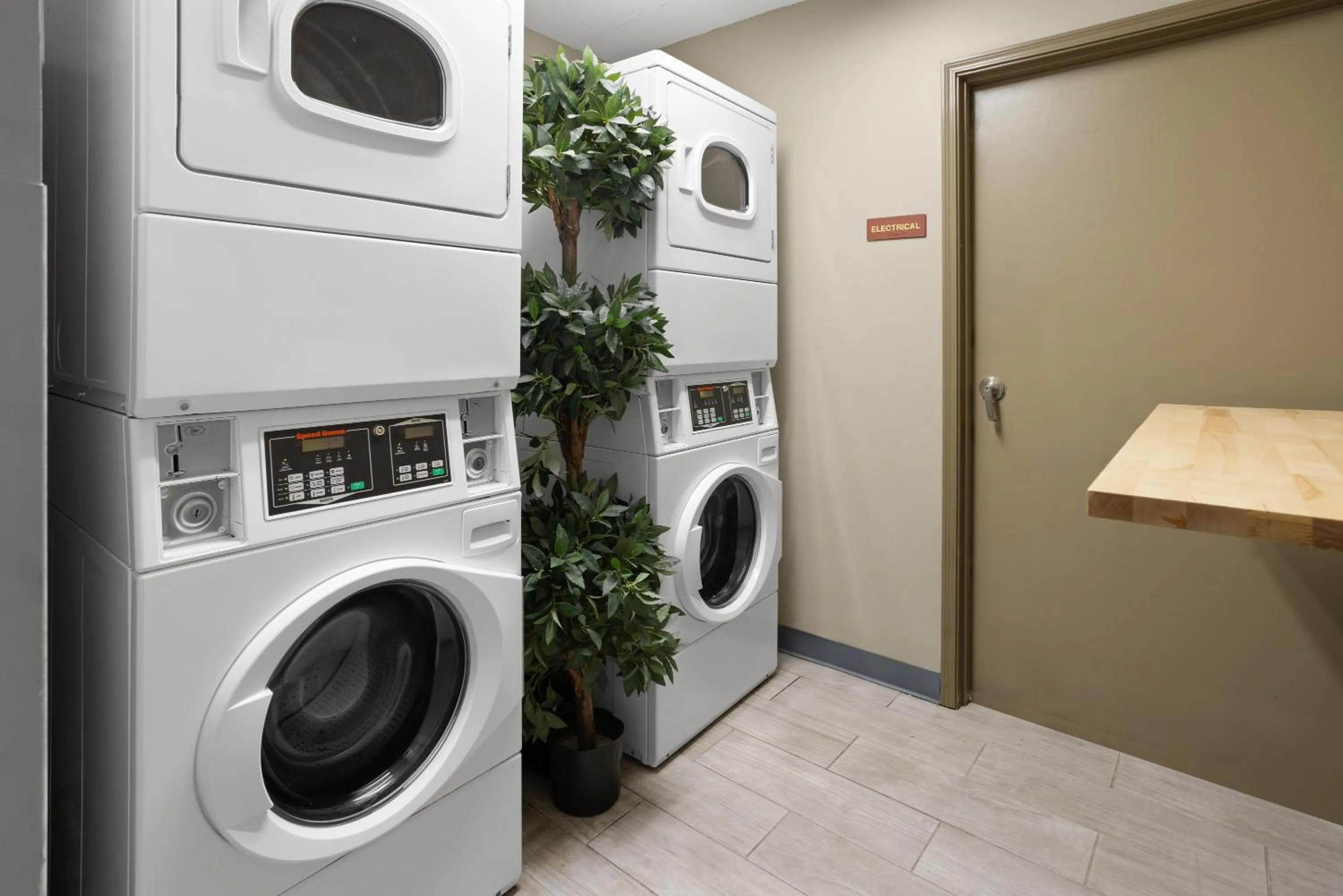 laundry in Wingate by Wyndham Kings Bay Naval Base I-95
