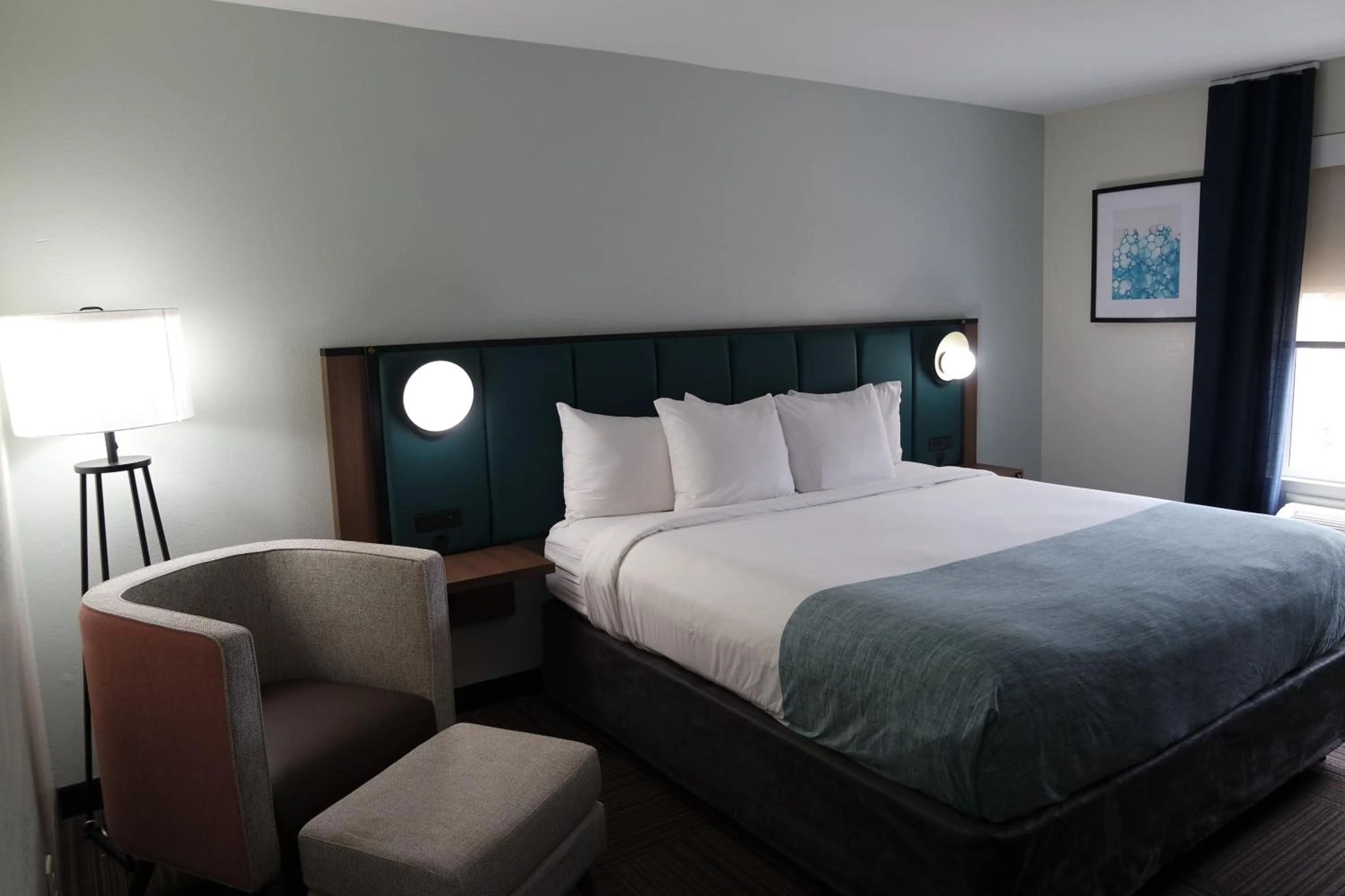 Photo of the whole room, Bed in Wingate by Wyndham Kings Bay Naval Base I-95