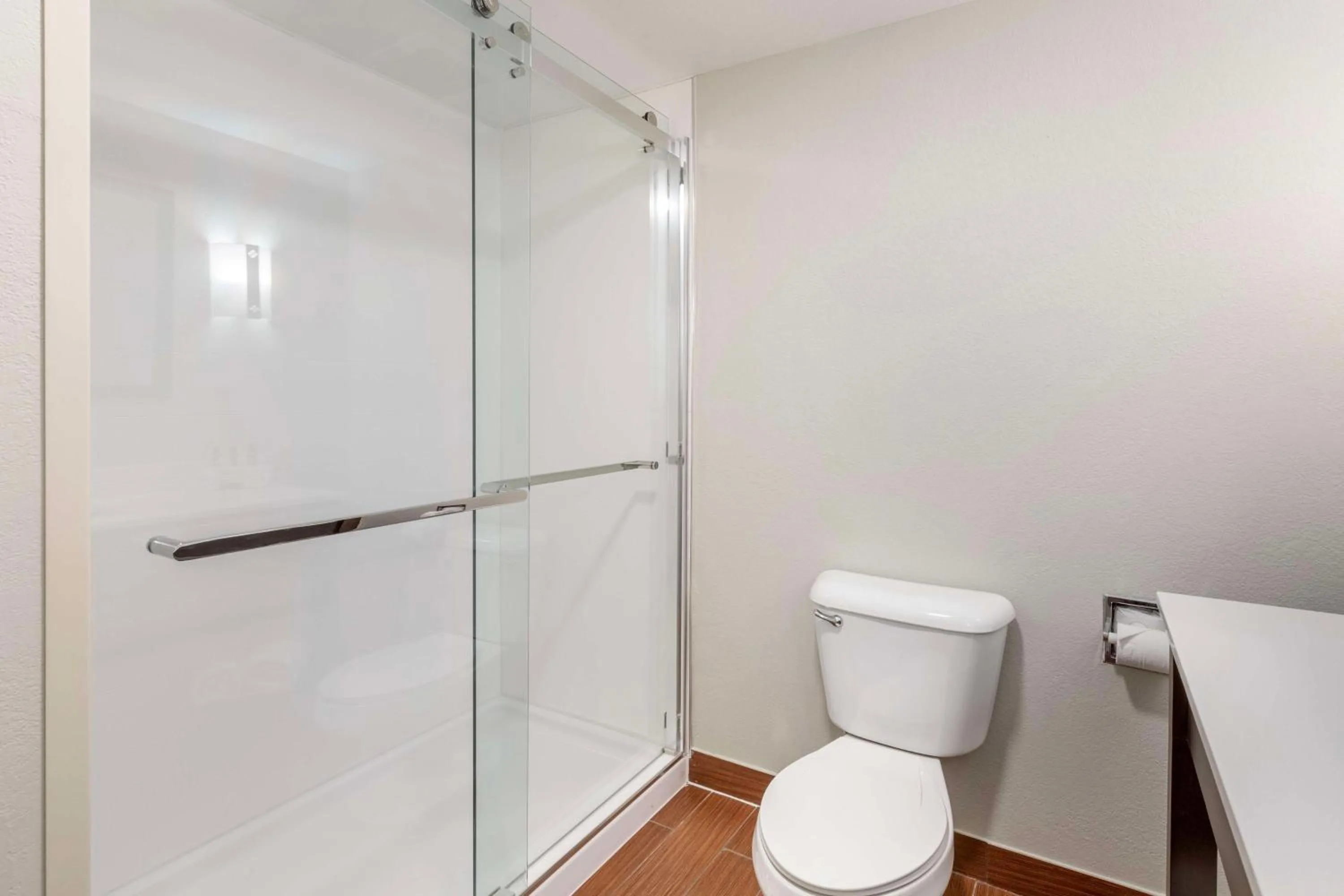 Bathroom in Best Western Plus Fairburn Atlanta Southwest