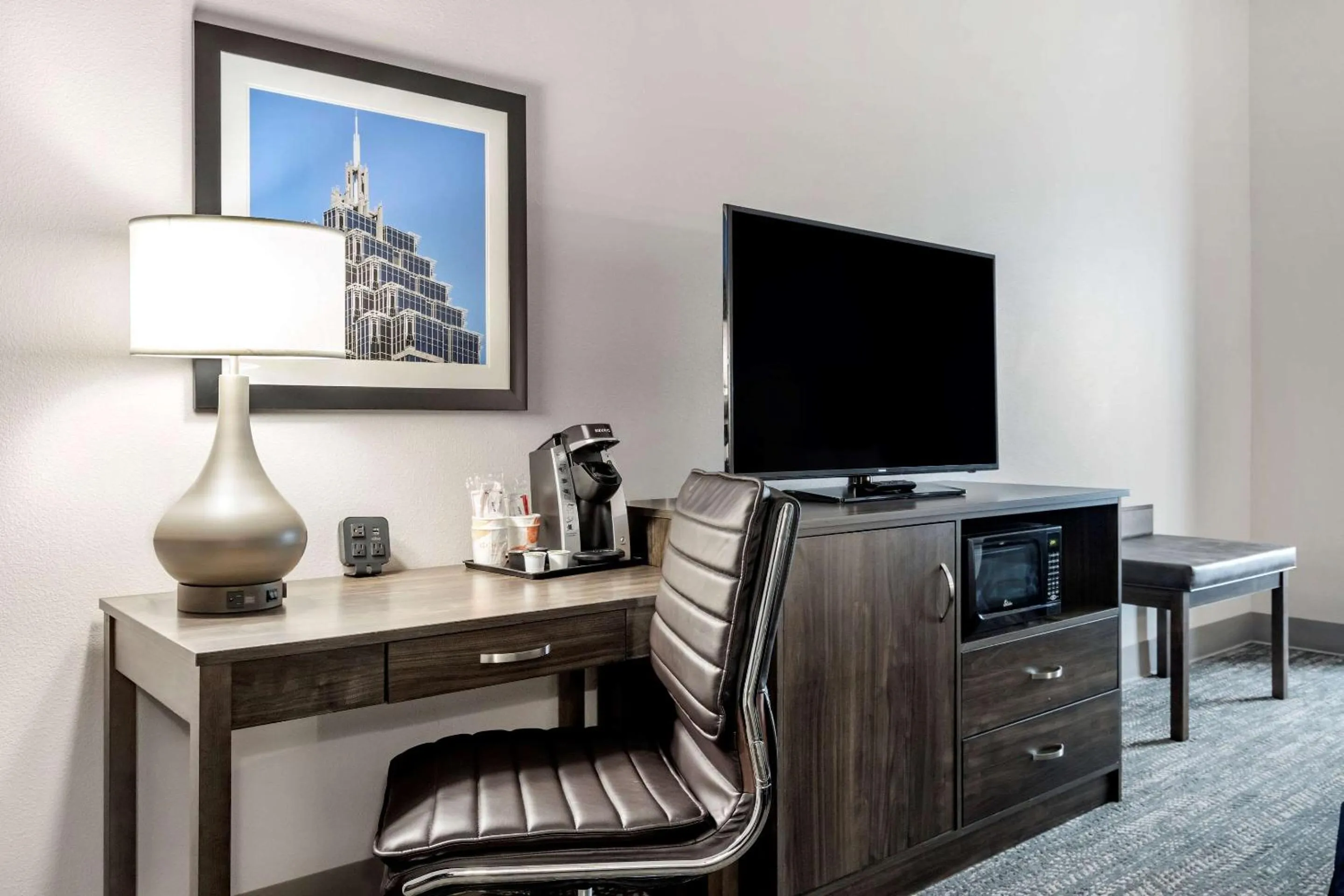 Photo of the whole room in Comfort Suites McDonough Atlanta South