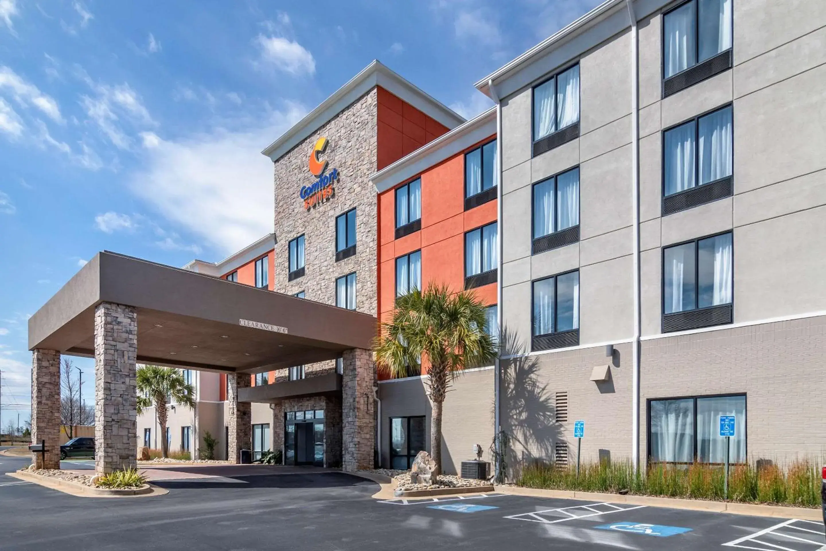 Property building in Comfort Suites McDonough Atlanta South Property building in Comfort Suites McDonough Atlanta South