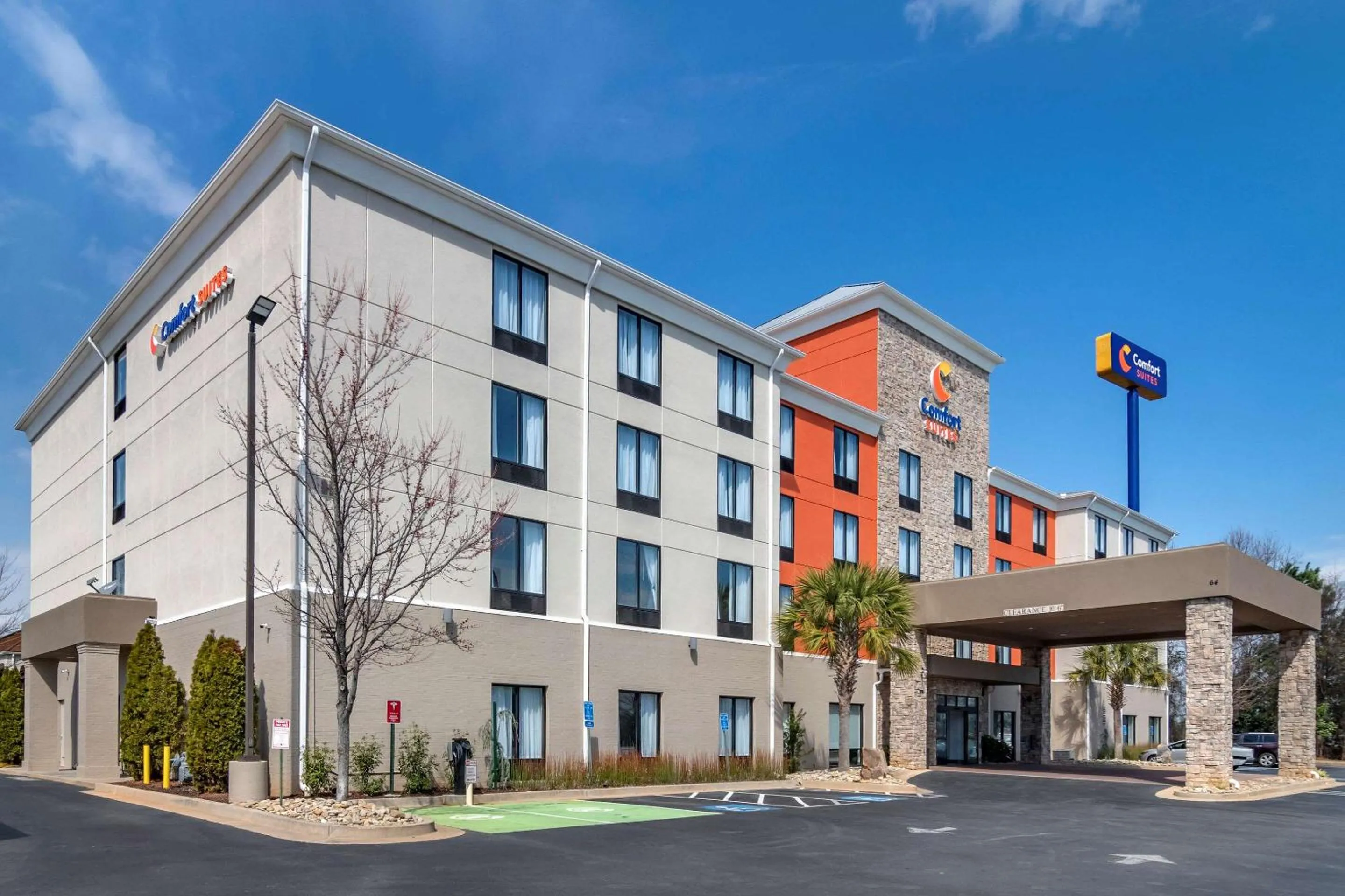 Property building in Comfort Suites McDonough Atlanta South