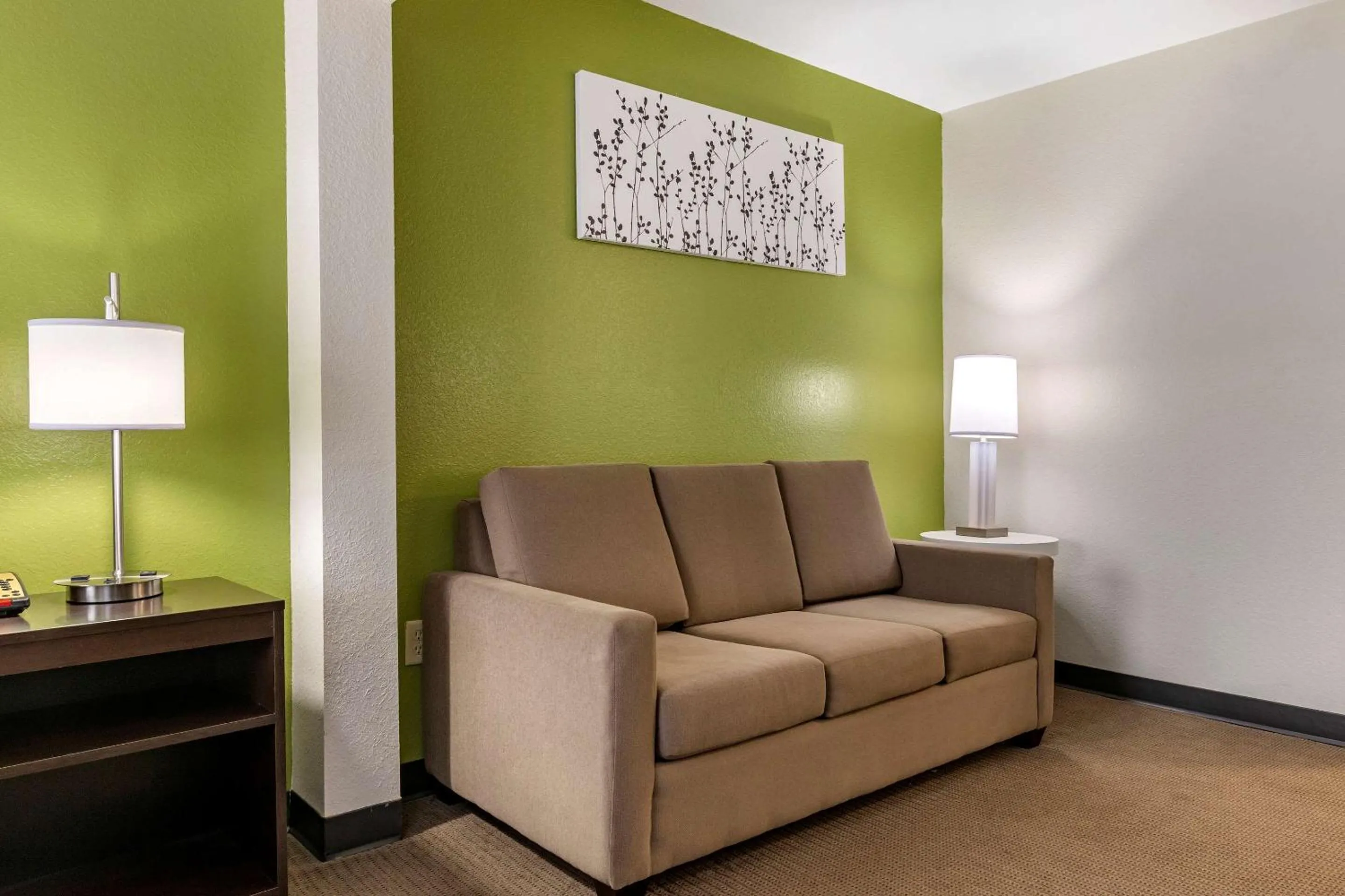 Photo of the whole room in Sleep Inn & Suites Brunswick North