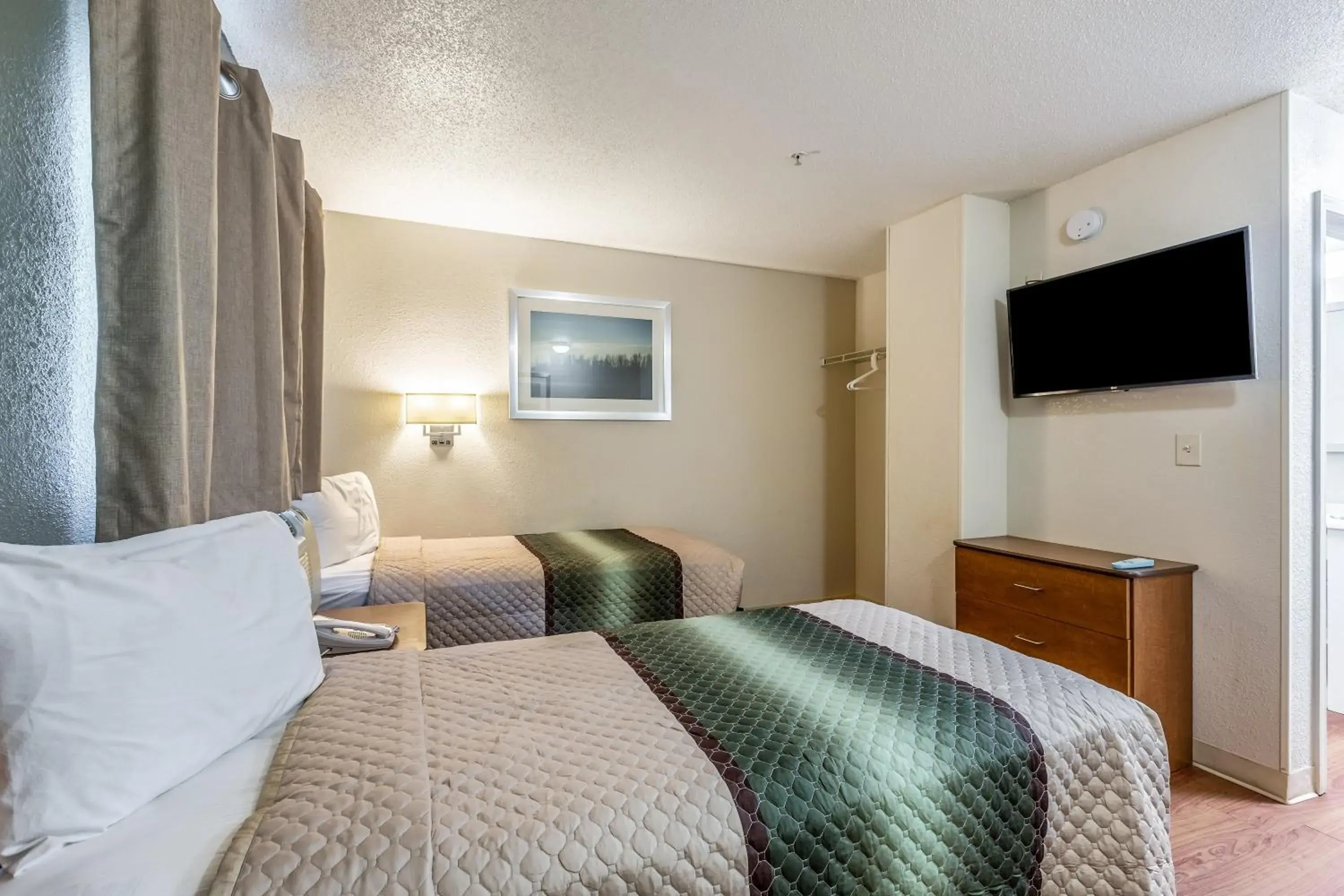 Photo of the whole room, Bed in HomeTowne Studios by Red Roof Atlanta - Chamblee Photo of the whole room, Bed in HomeTowne Studios by Red Roof Atlanta - Chamblee