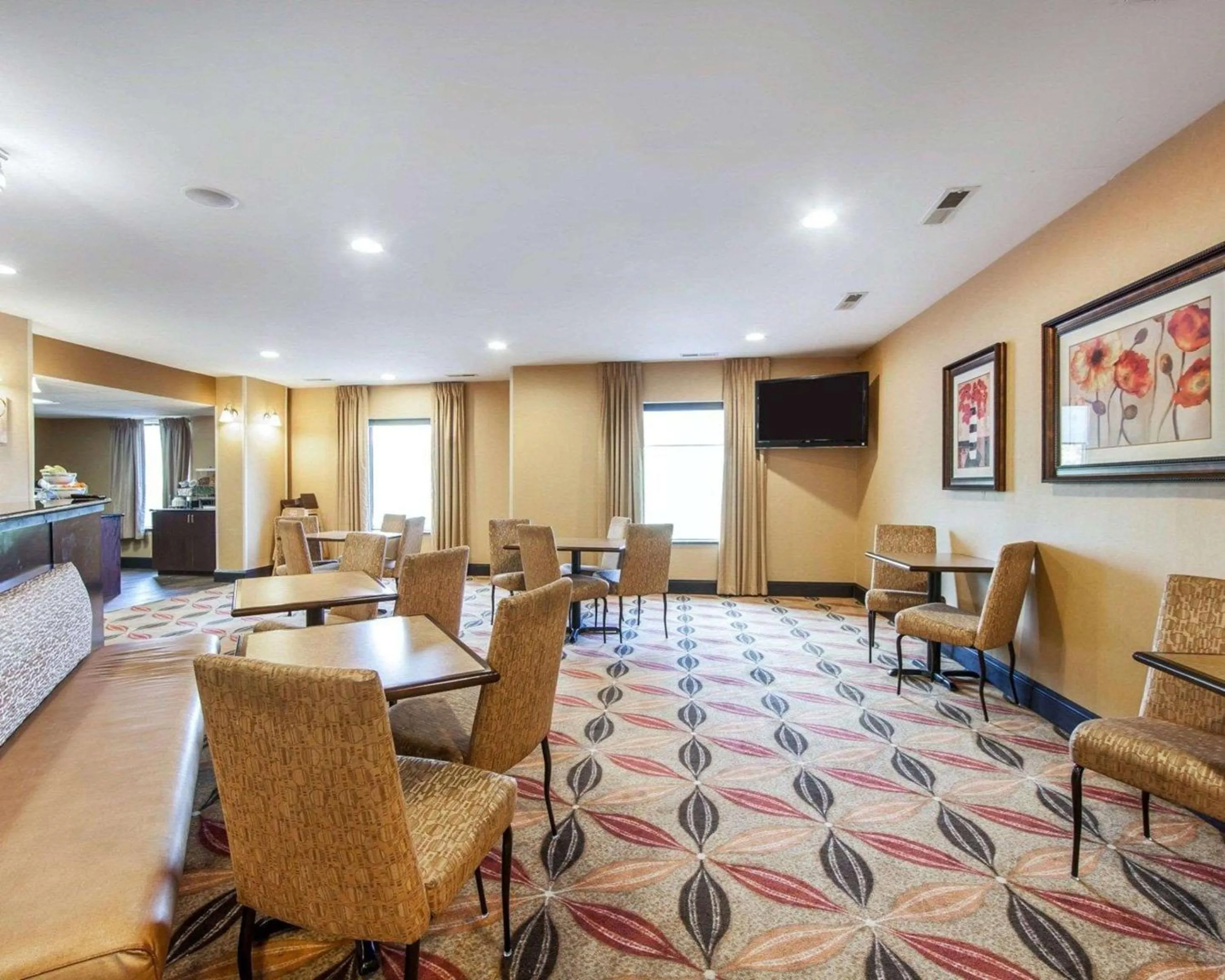 Restaurant/places to eat in Comfort Suites Rome