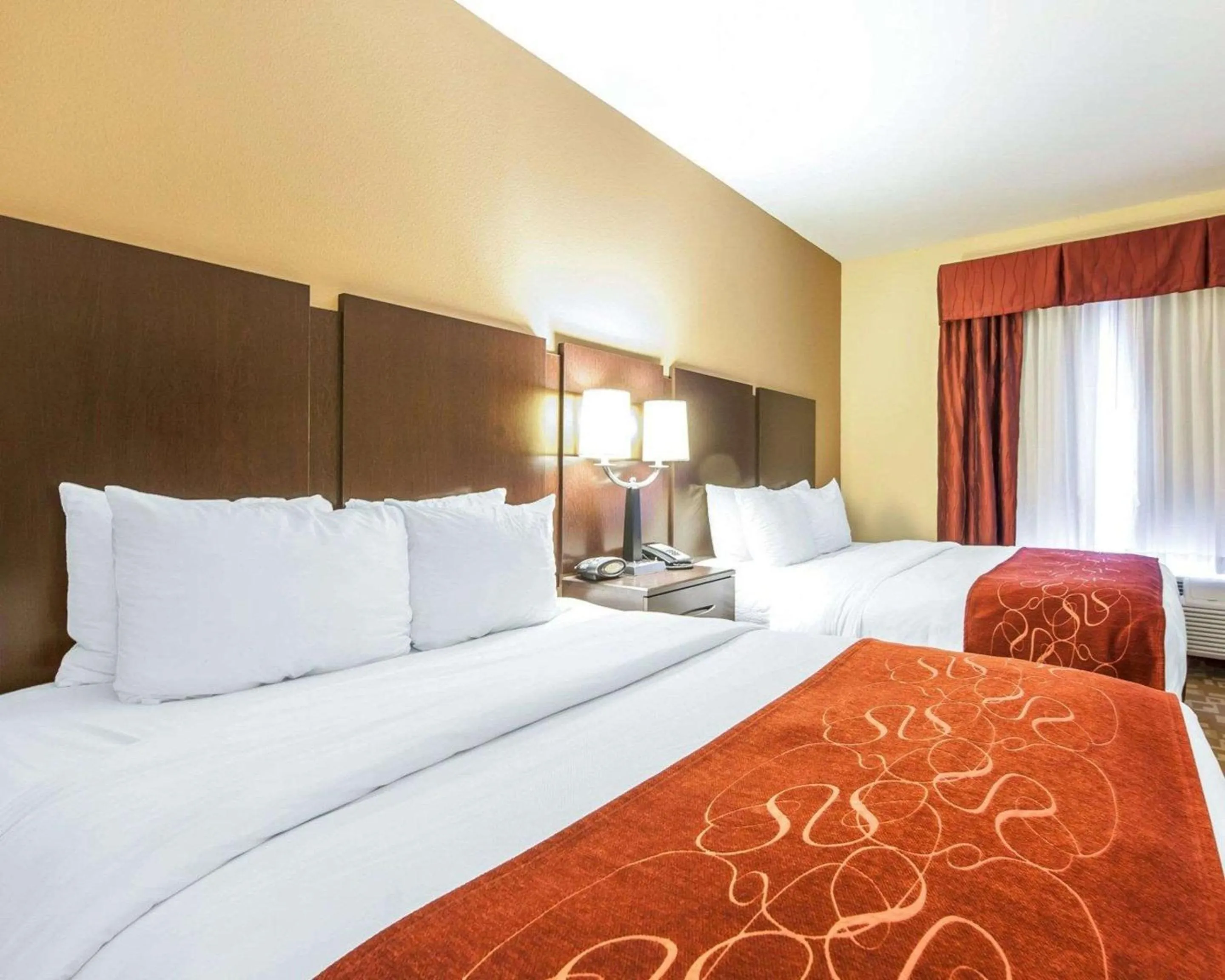 Photo of the whole room in Comfort Suites Rome