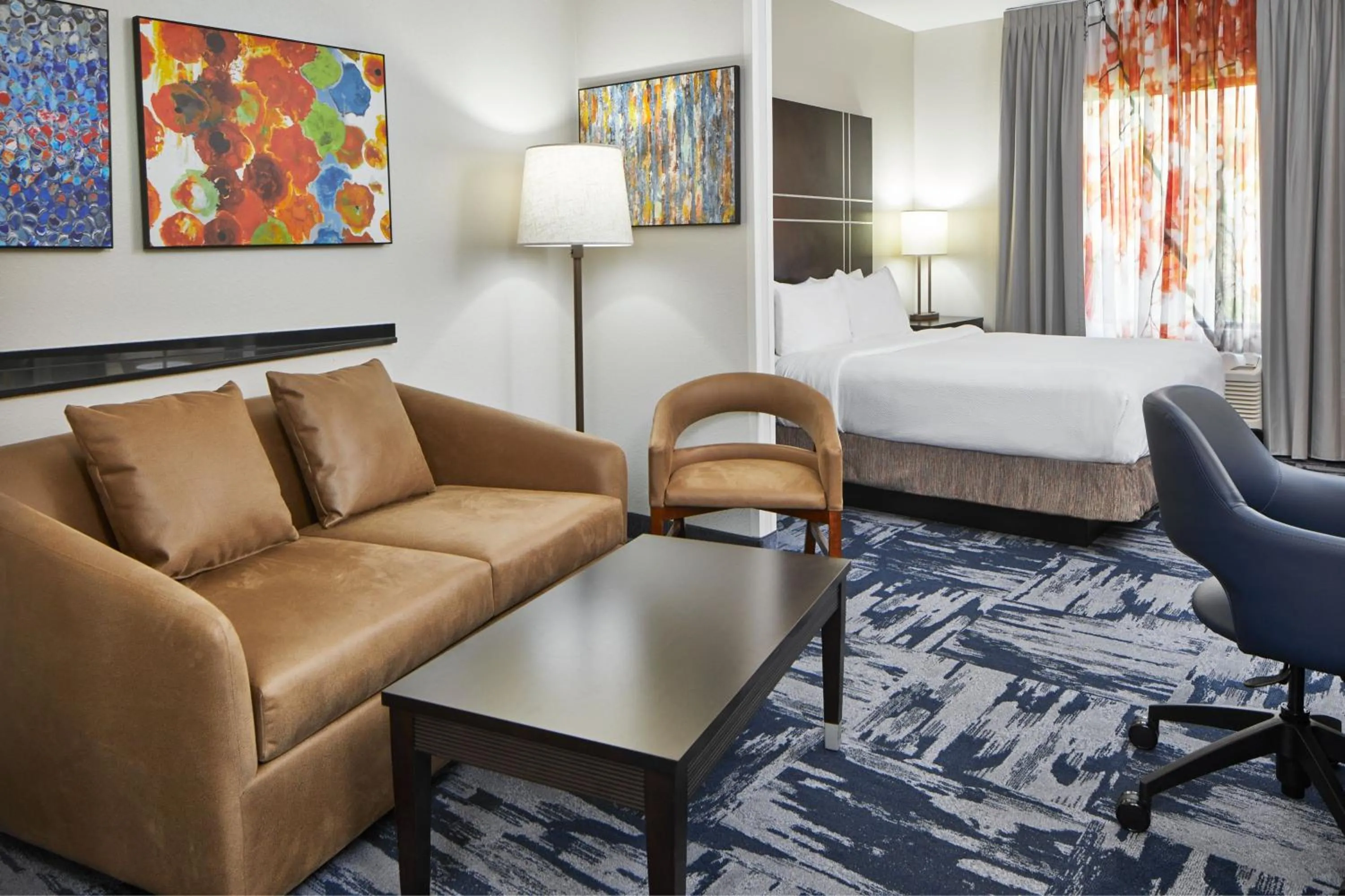 Bedroom, Bed in Fairfield Inn & Suites by Marriott Gainesville