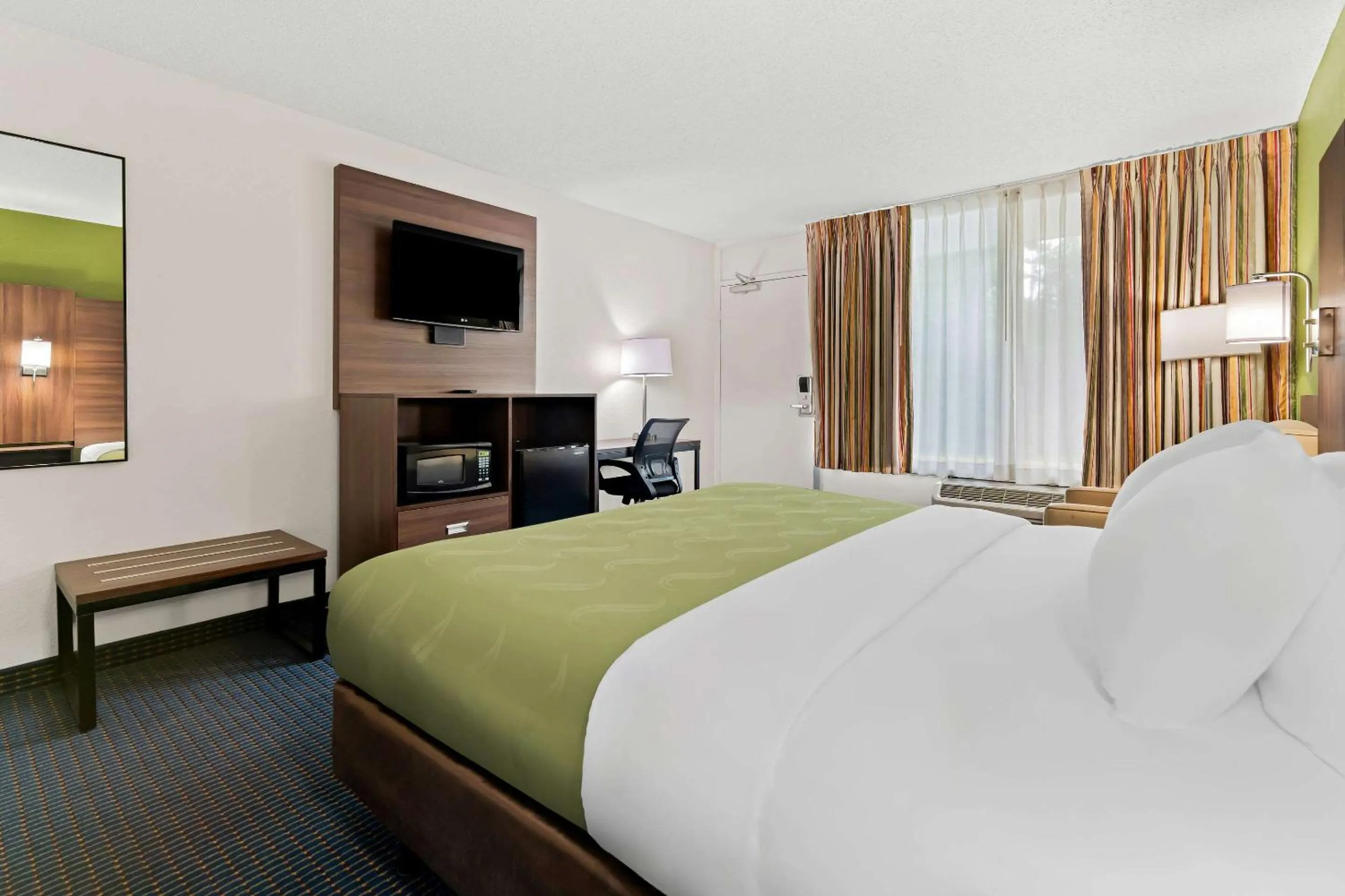 Bedroom, Bed in Quality Inn Americus