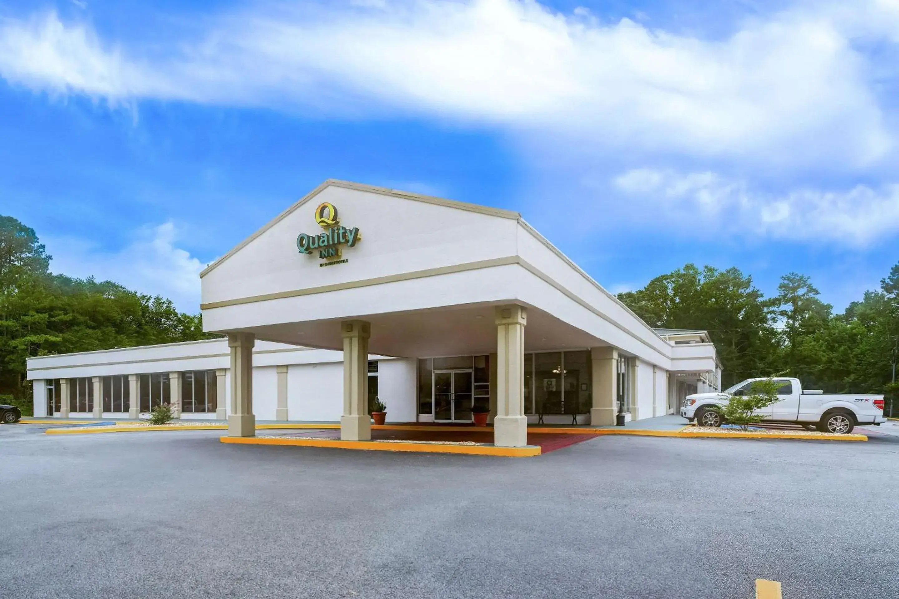 Property building in Quality Inn Americus Property building in Quality Inn Americus