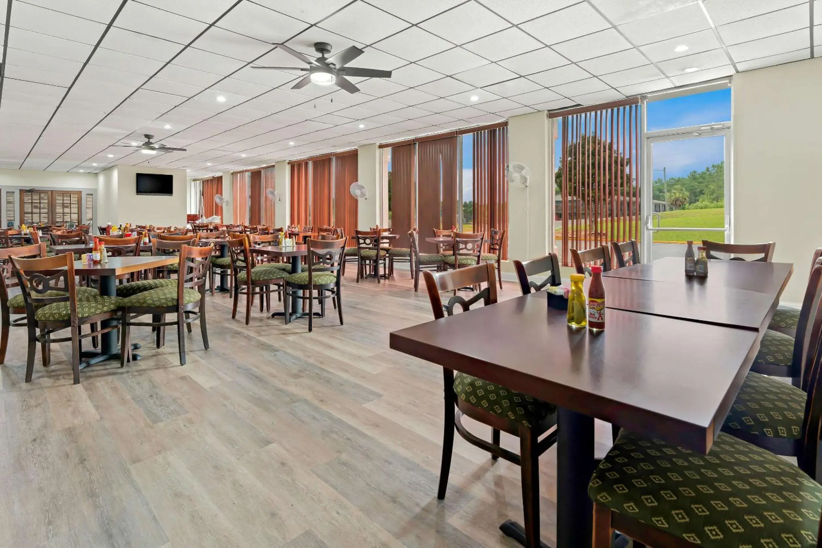 Restaurant/places to eat in Quality Inn Americus Restaurant/places to eat in Quality Inn Americus