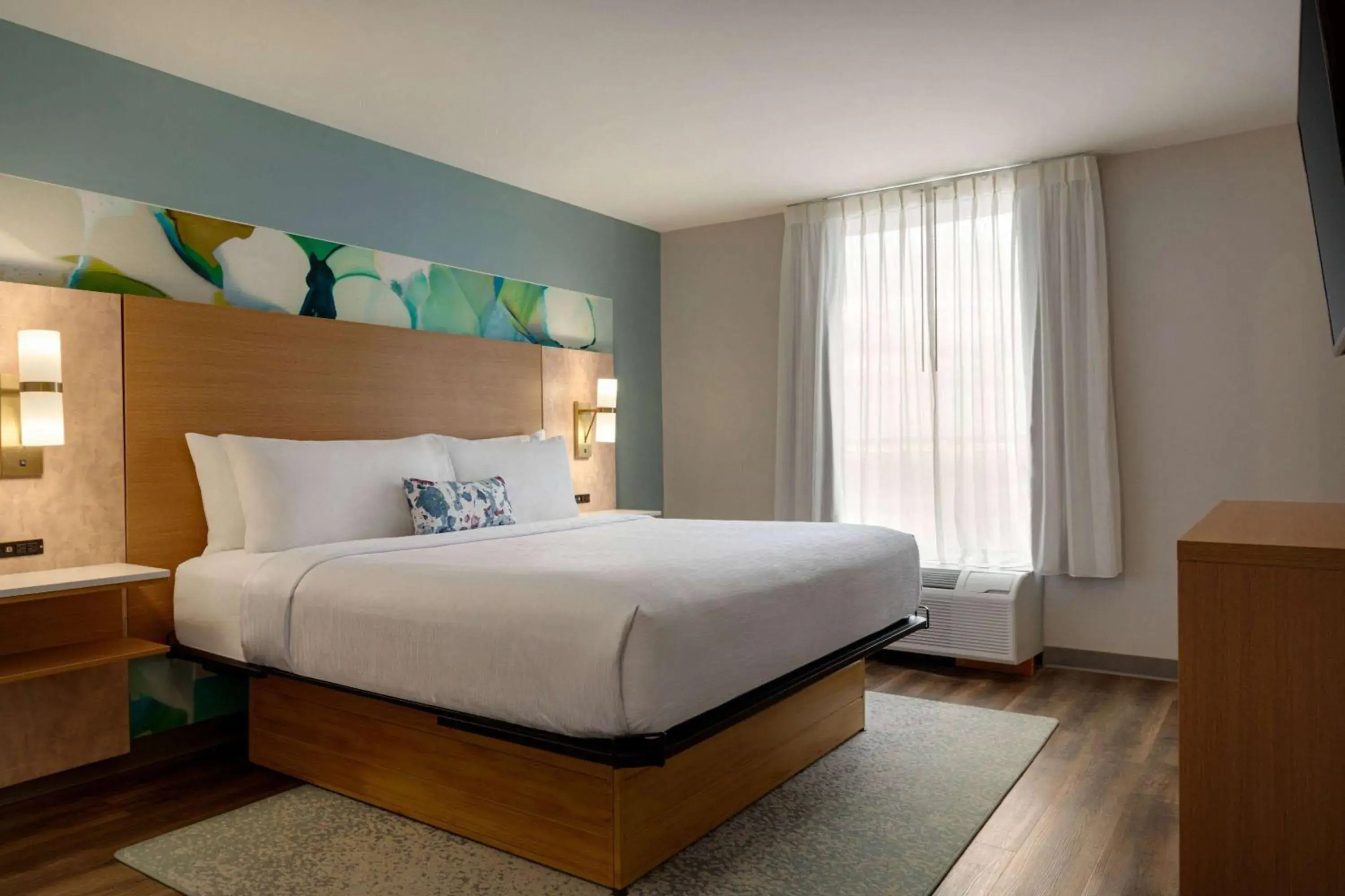 Executive King Suite - Non-Smoking in Wyndham Garden Atlanta Airport Executive King Suite - Non-Smoking in Wyndham Garden Atlanta Airport