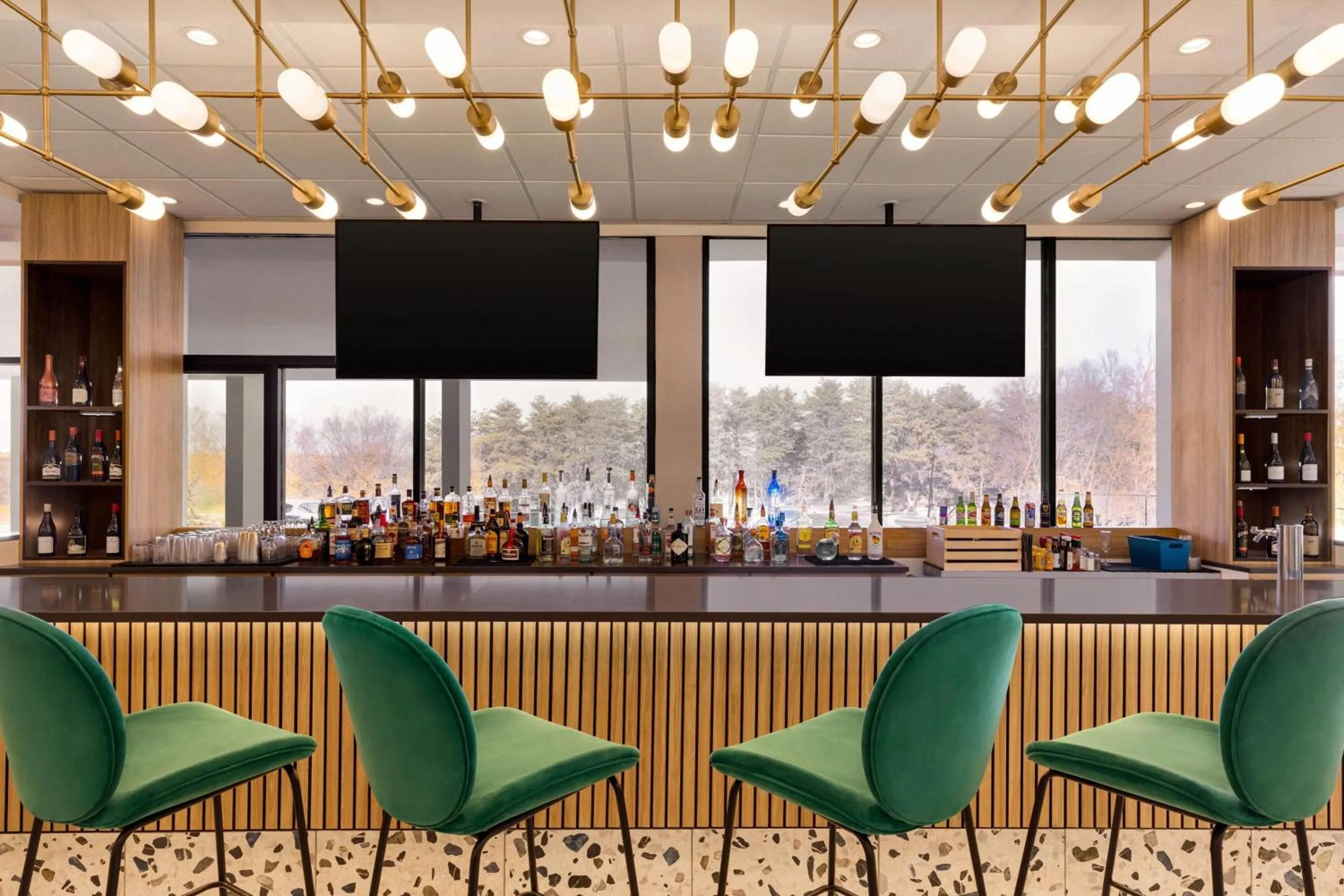 Lounge or bar in Wyndham Garden Atlanta Airport
