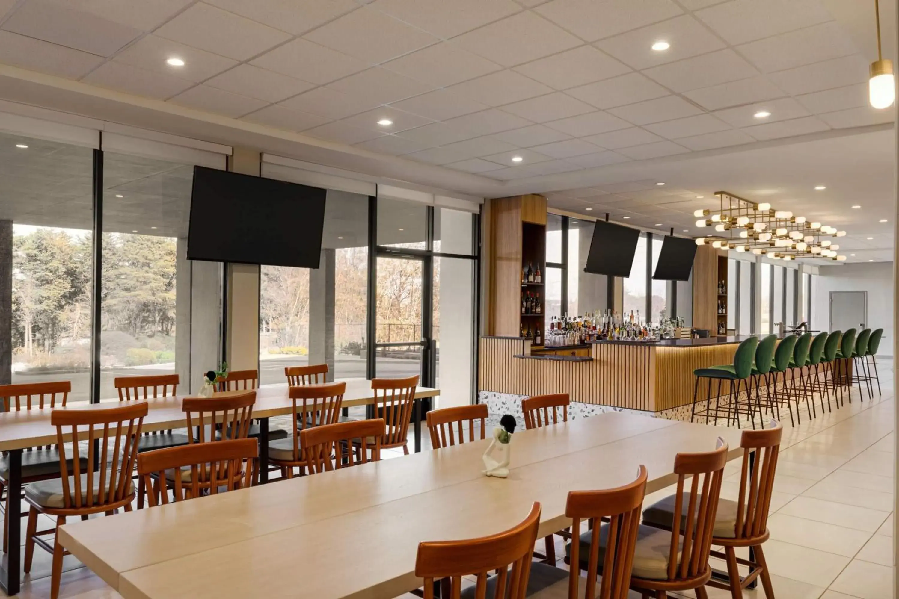 Restaurant/places to eat in Wyndham Garden Atlanta Airport Restaurant/places to eat in Wyndham Garden Atlanta Airport