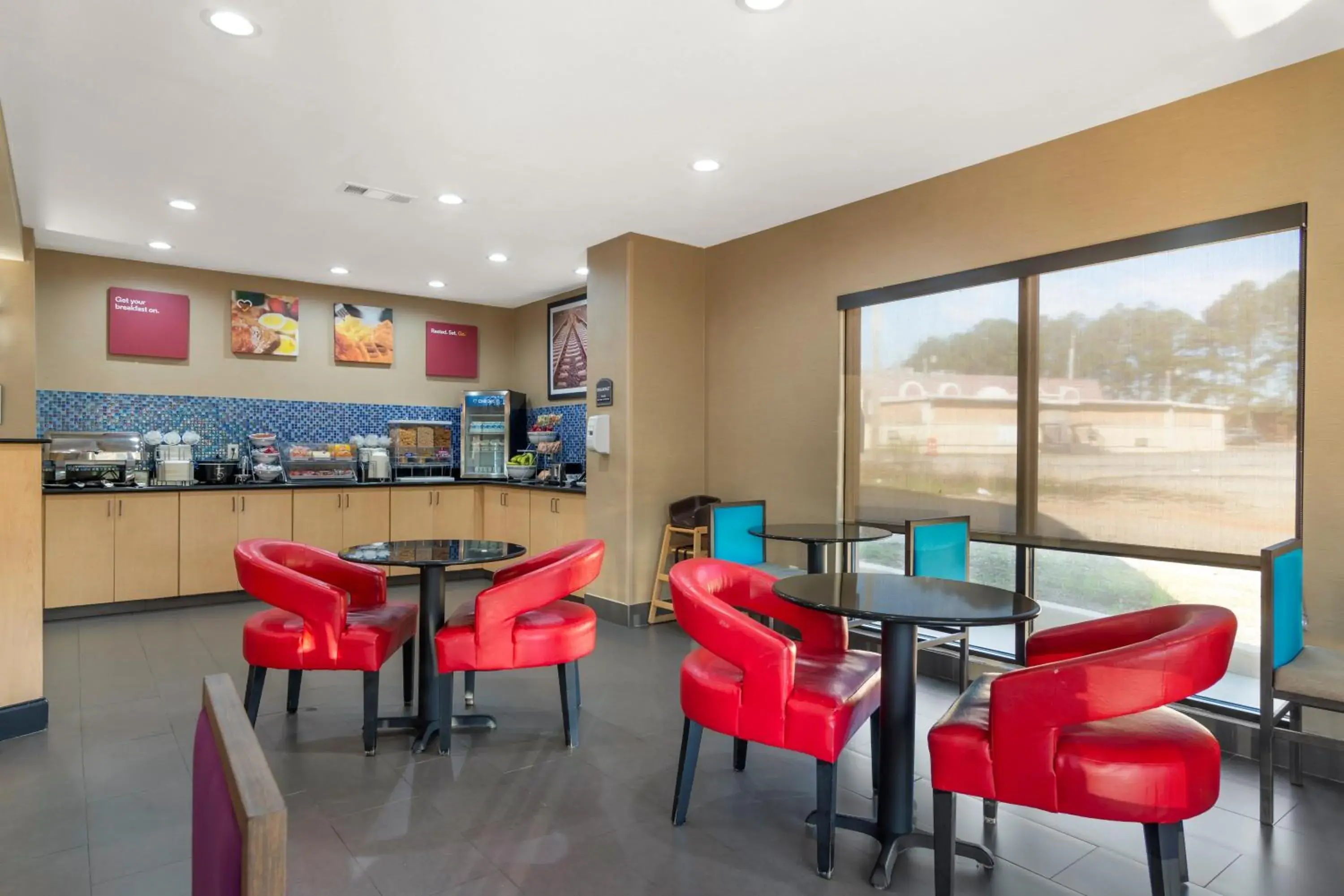 Breakfast in Comfort Suites Locust Grove Atlanta South Breakfast in Comfort Suites Locust Grove Atlanta South