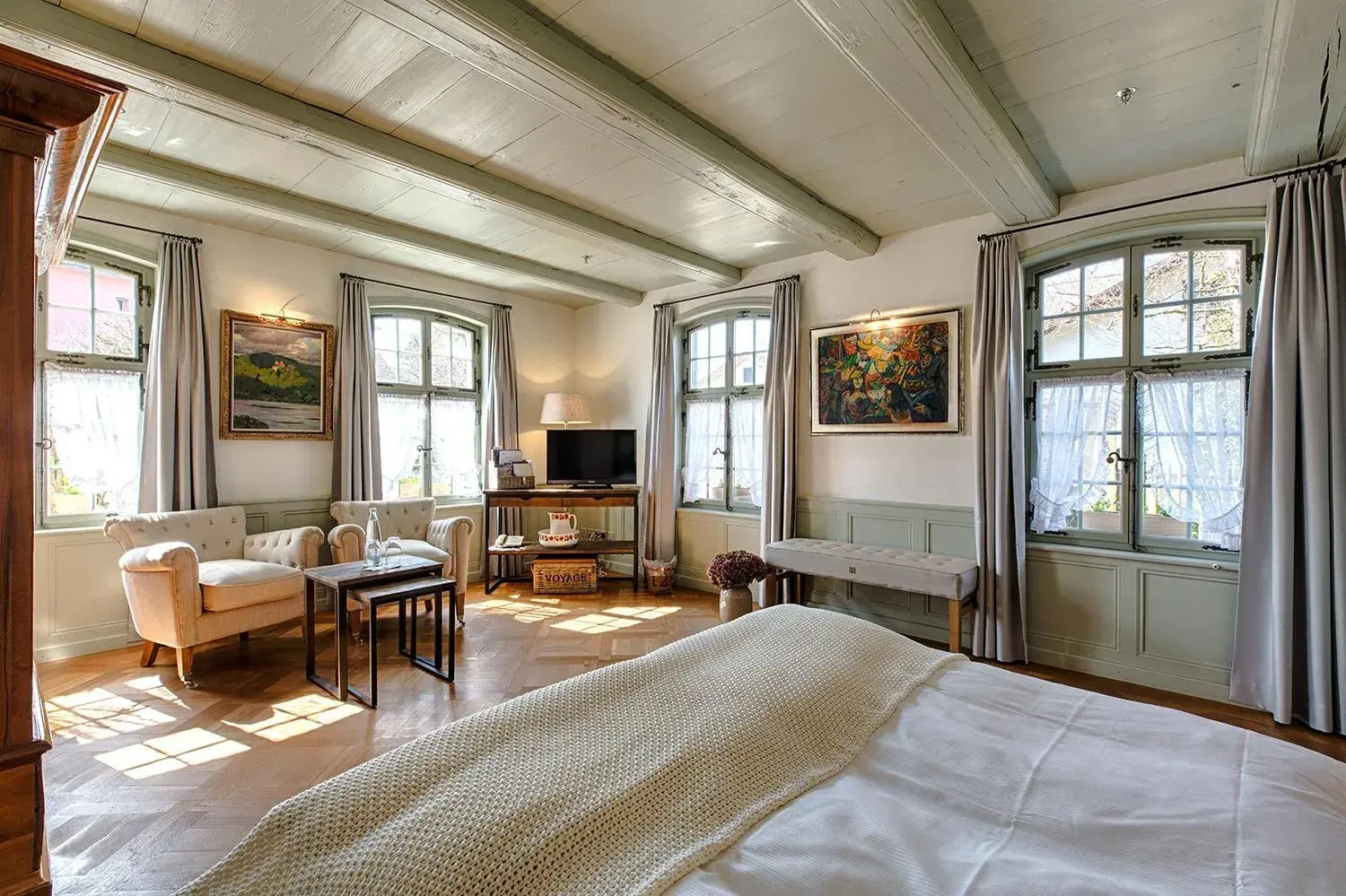 Comfort Single Room with Shower in Romantik Hotel Bären Dürrenroth Comfort Single Room with Shower in Romantik Hotel Bären Dürrenroth