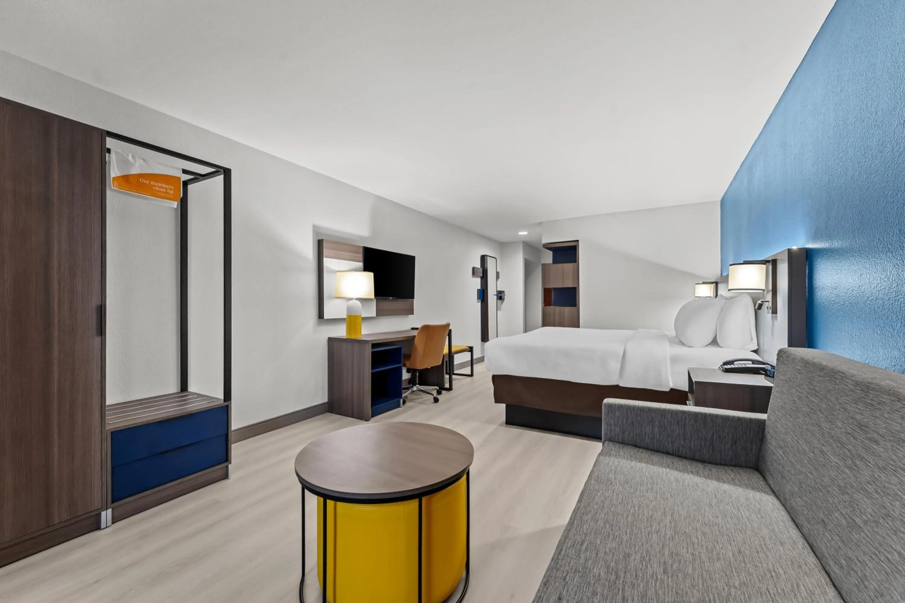 Bed in Comfort Inn & Suites Perry National Fairgrounds Area