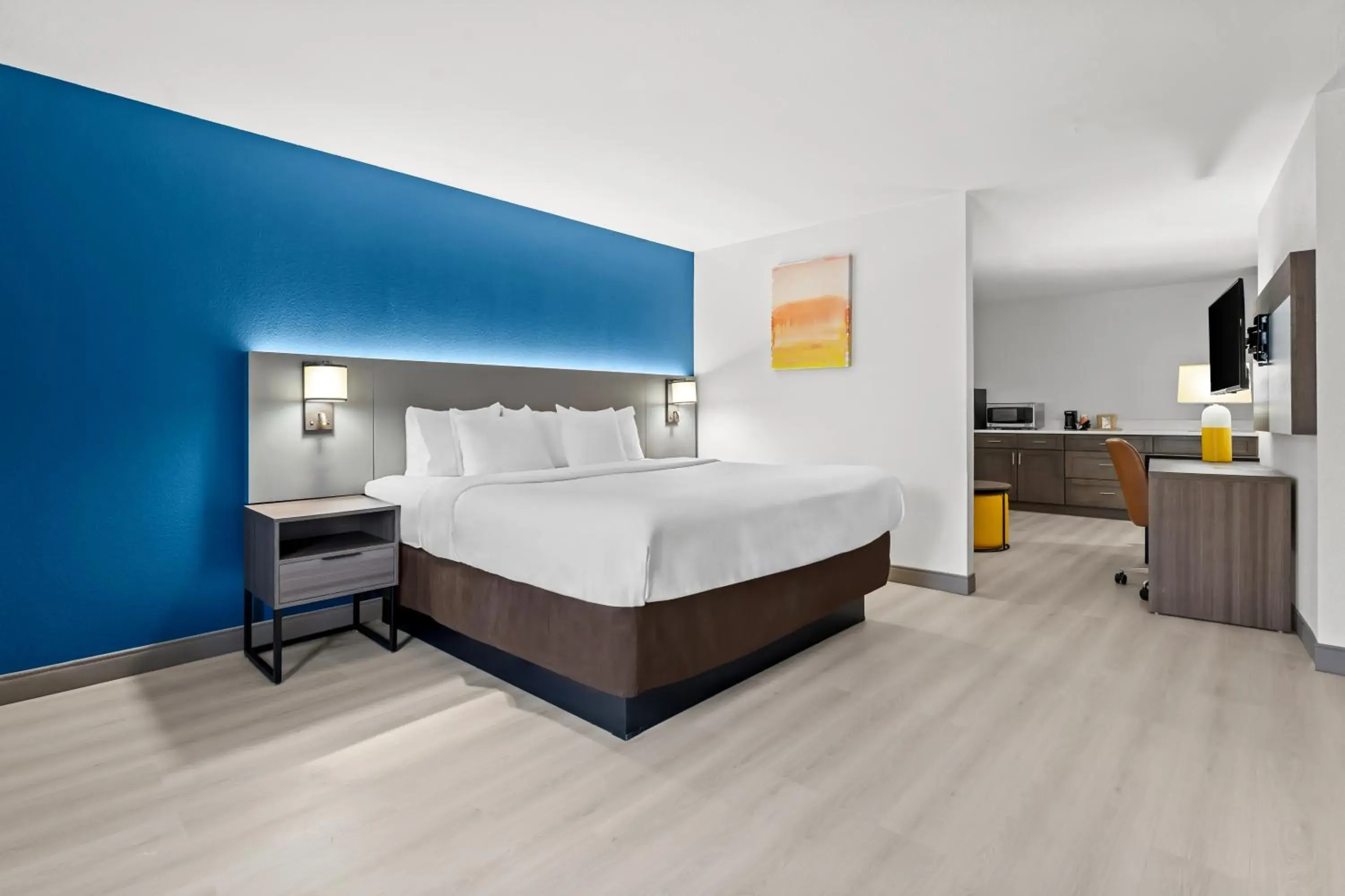 Bed in Comfort Inn & Suites Perry National Fairgrounds Area Bed in Comfort Inn & Suites Perry National Fairgrounds Area