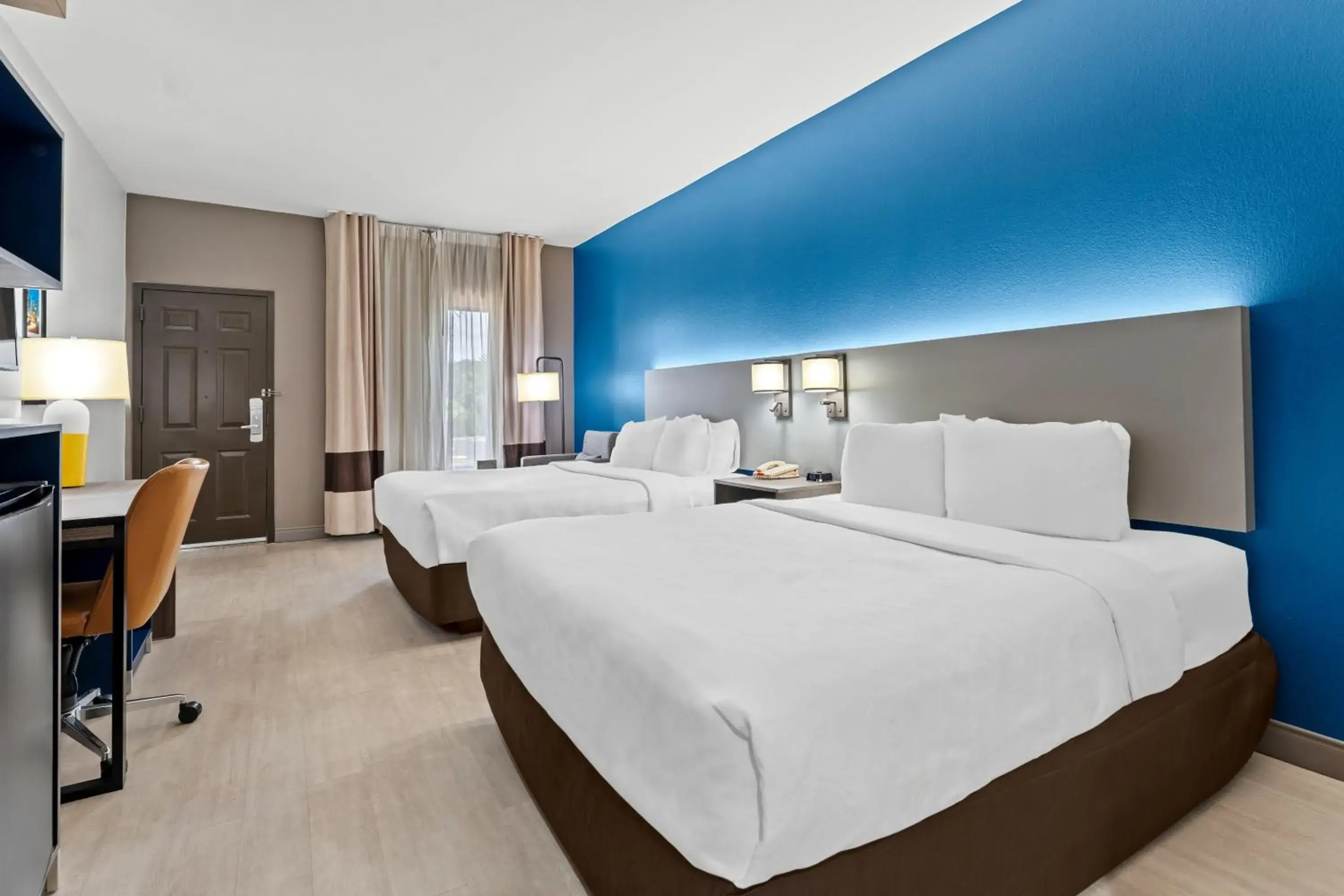 Bed in Comfort Inn & Suites Perry National Fairgrounds Area Bed in Comfort Inn & Suites Perry National Fairgrounds Area