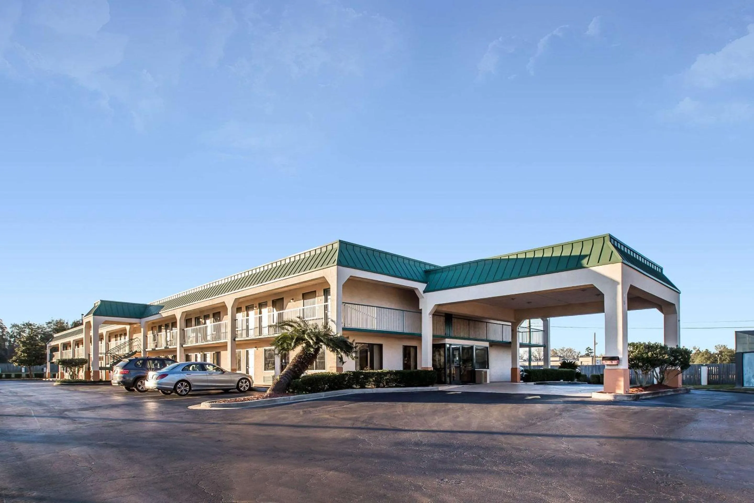 Property building in Quality Inn Byron - Warner Robins