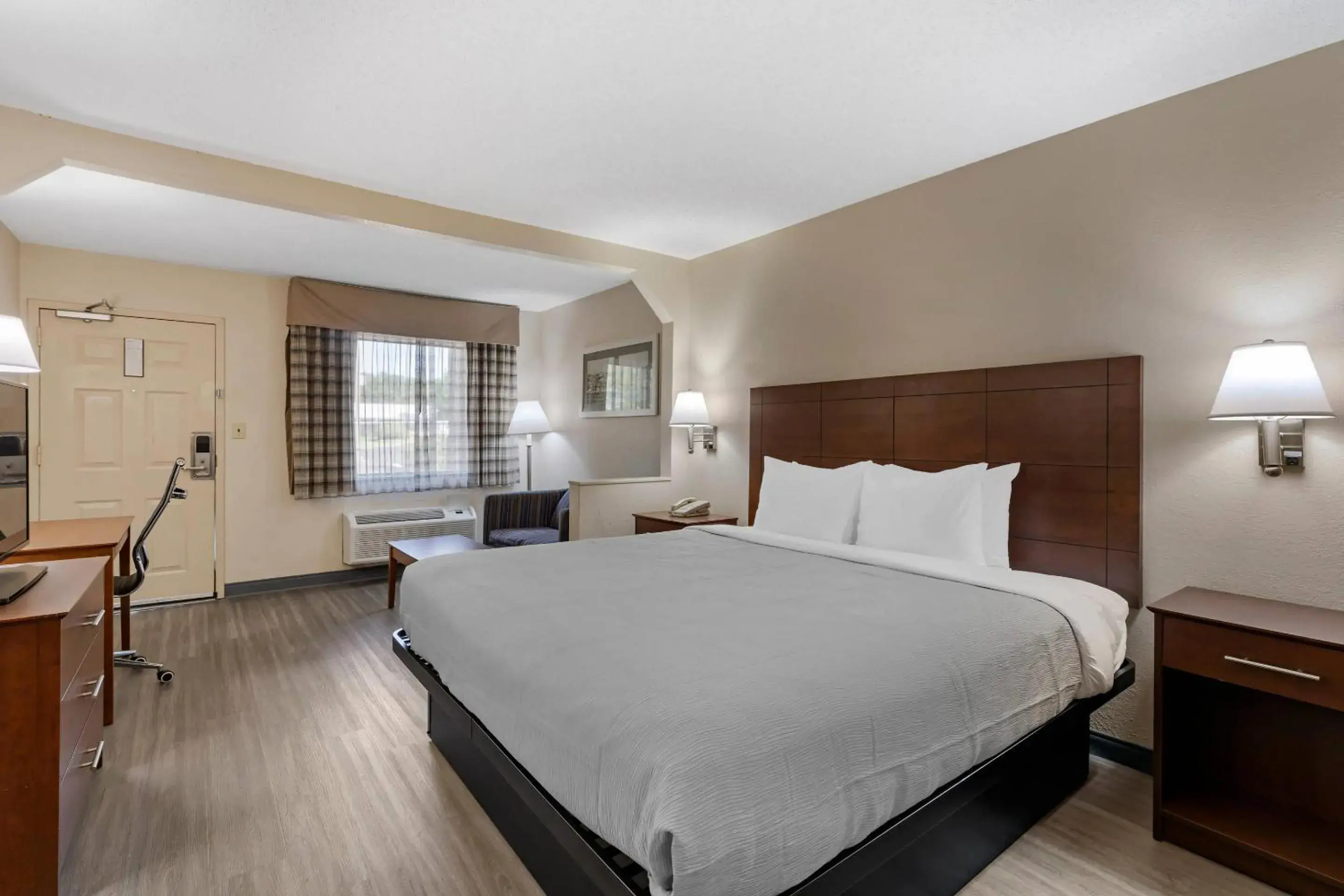 King Suite with Sofa Bed - Non-Smoking in Quality Inn & Suites Stockbridge Atlanta South I-75 King Suite with Sofa Bed - Non-Smoking in Quality Inn & Suites Stockbridge Atlanta South I-75