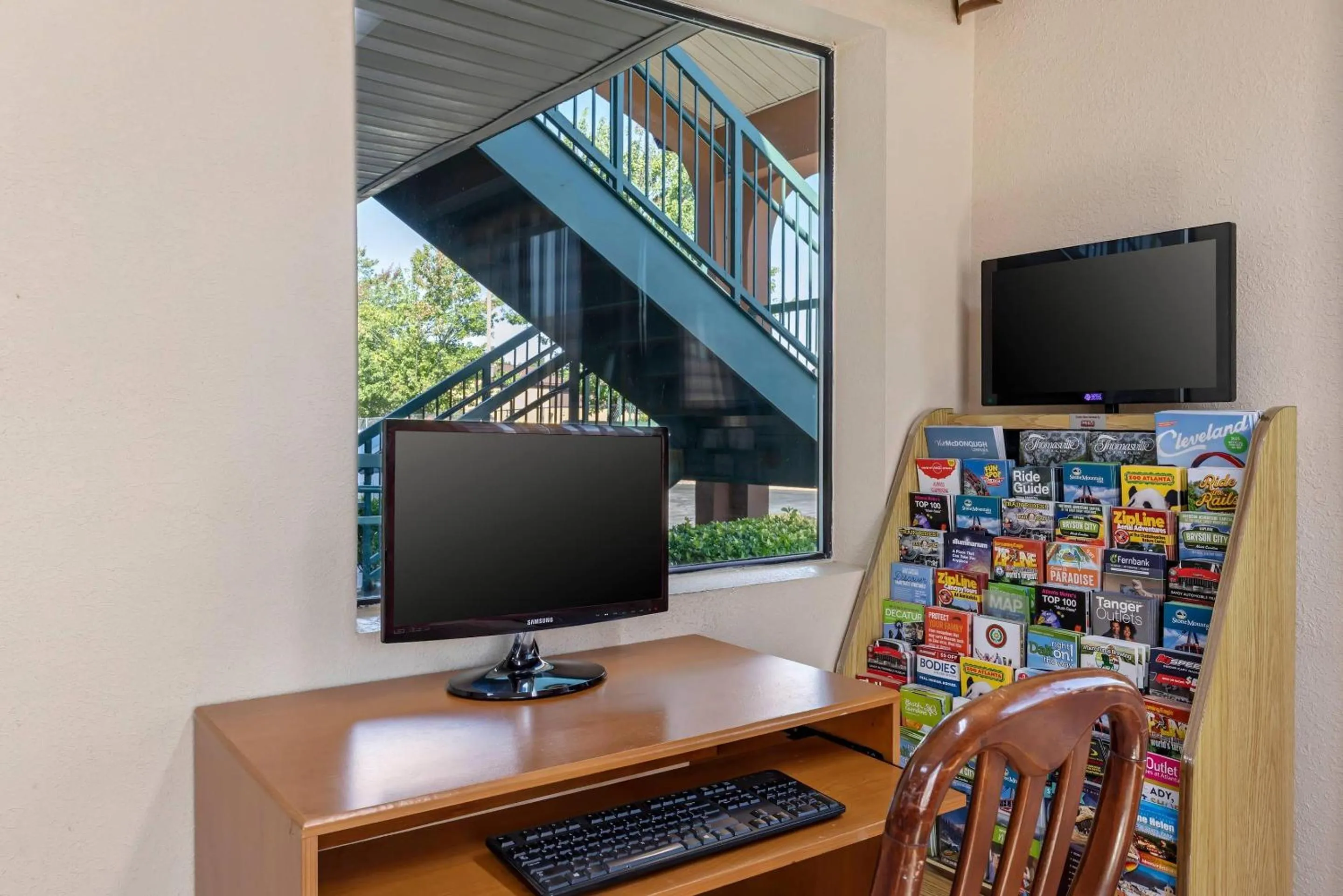 Business facilities in Quality Inn & Suites Stockbridge Atlanta South I-75