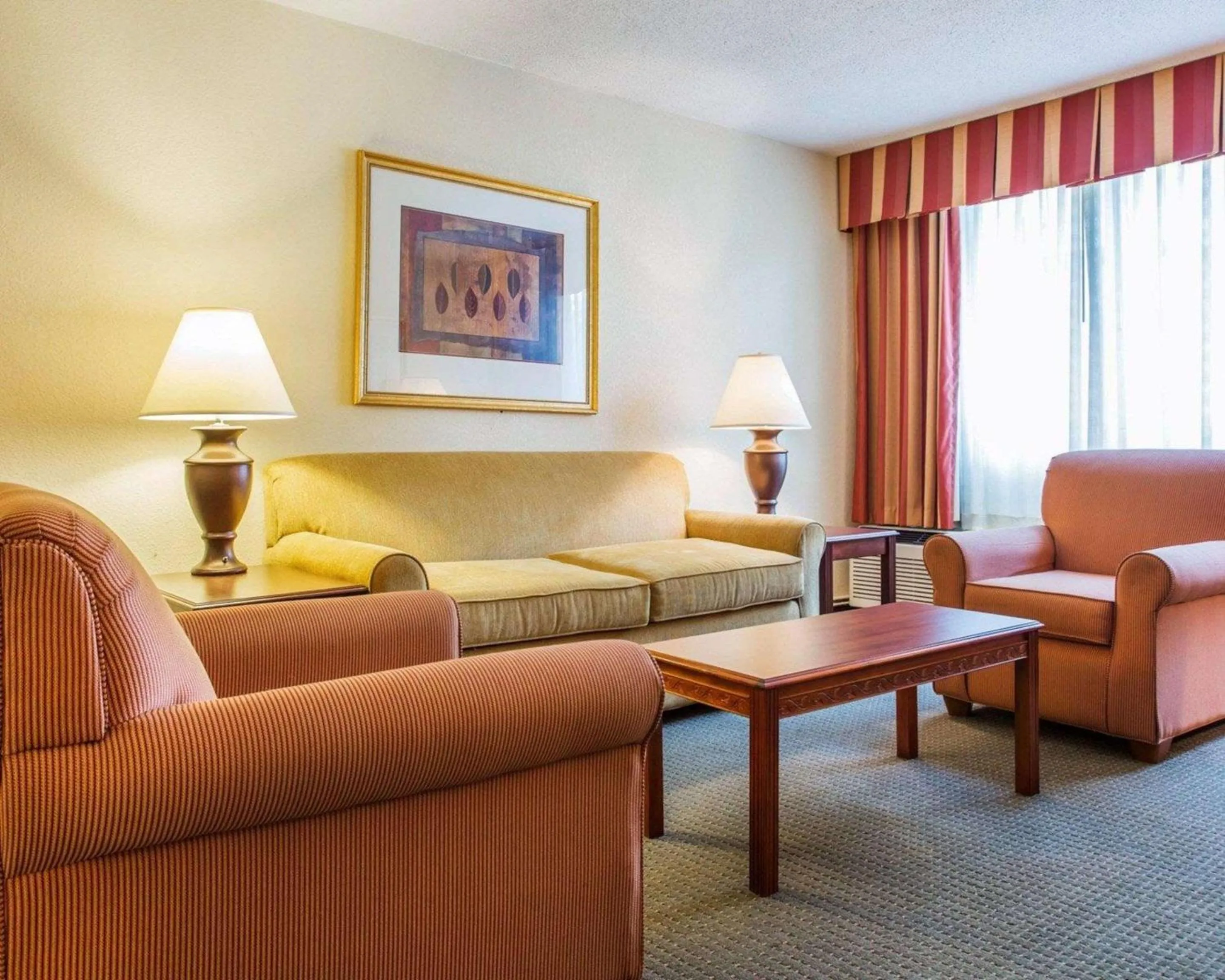 Photo of the whole room in Budgetel Inn & Suites Atlanta
