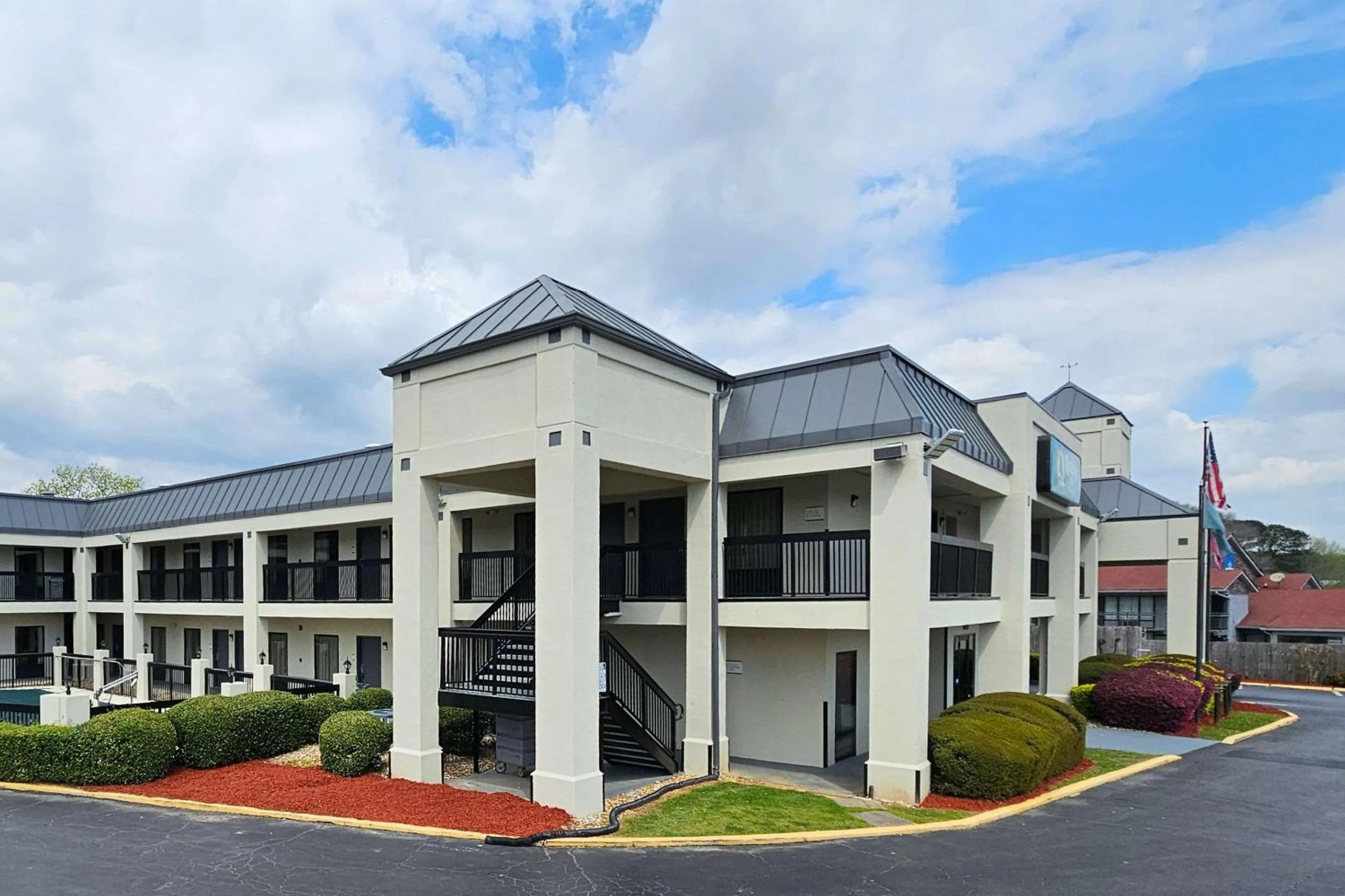 Property building in Quality Inn near Six Flags Douglasville