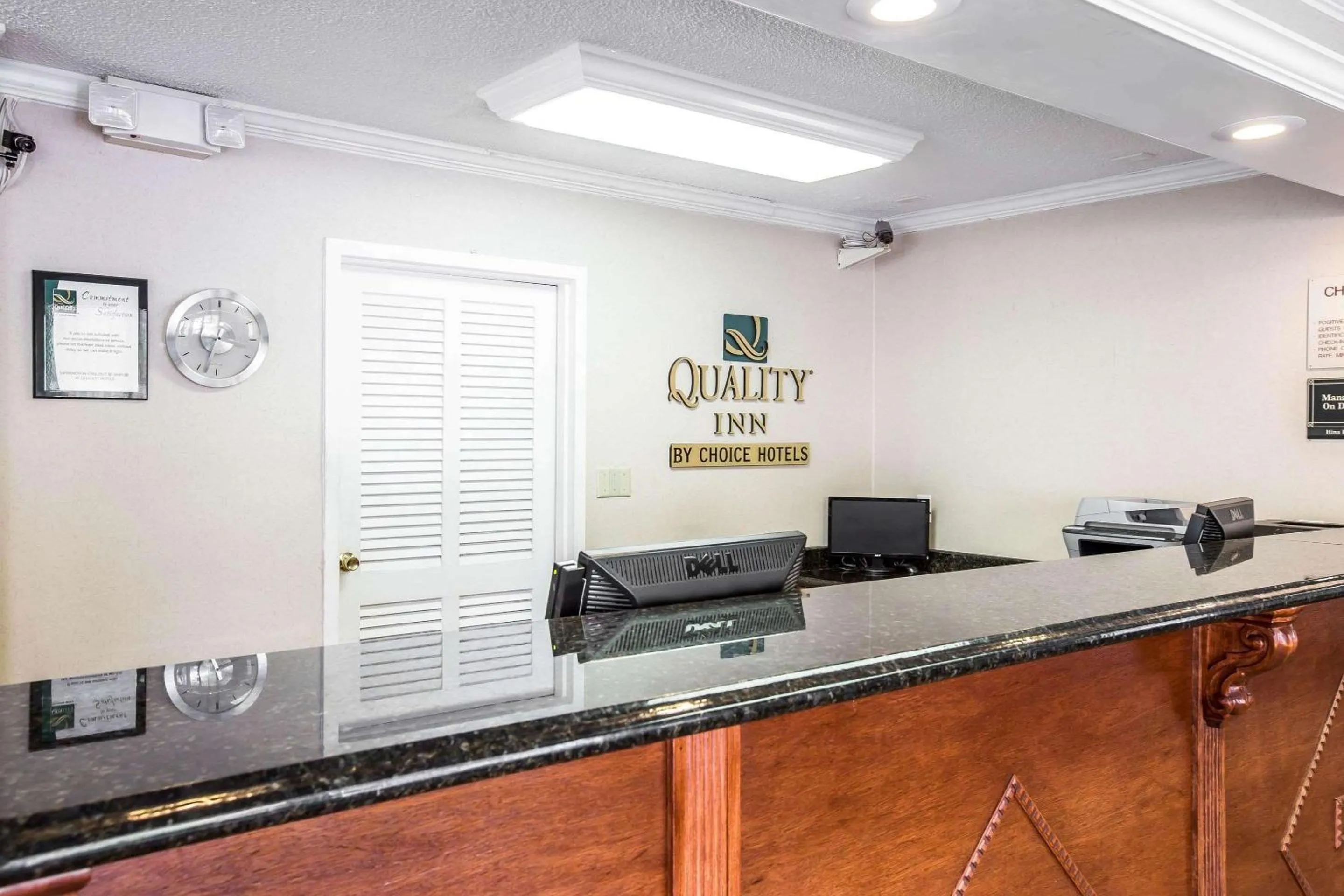 Lobby or reception in Quality Inn Madison