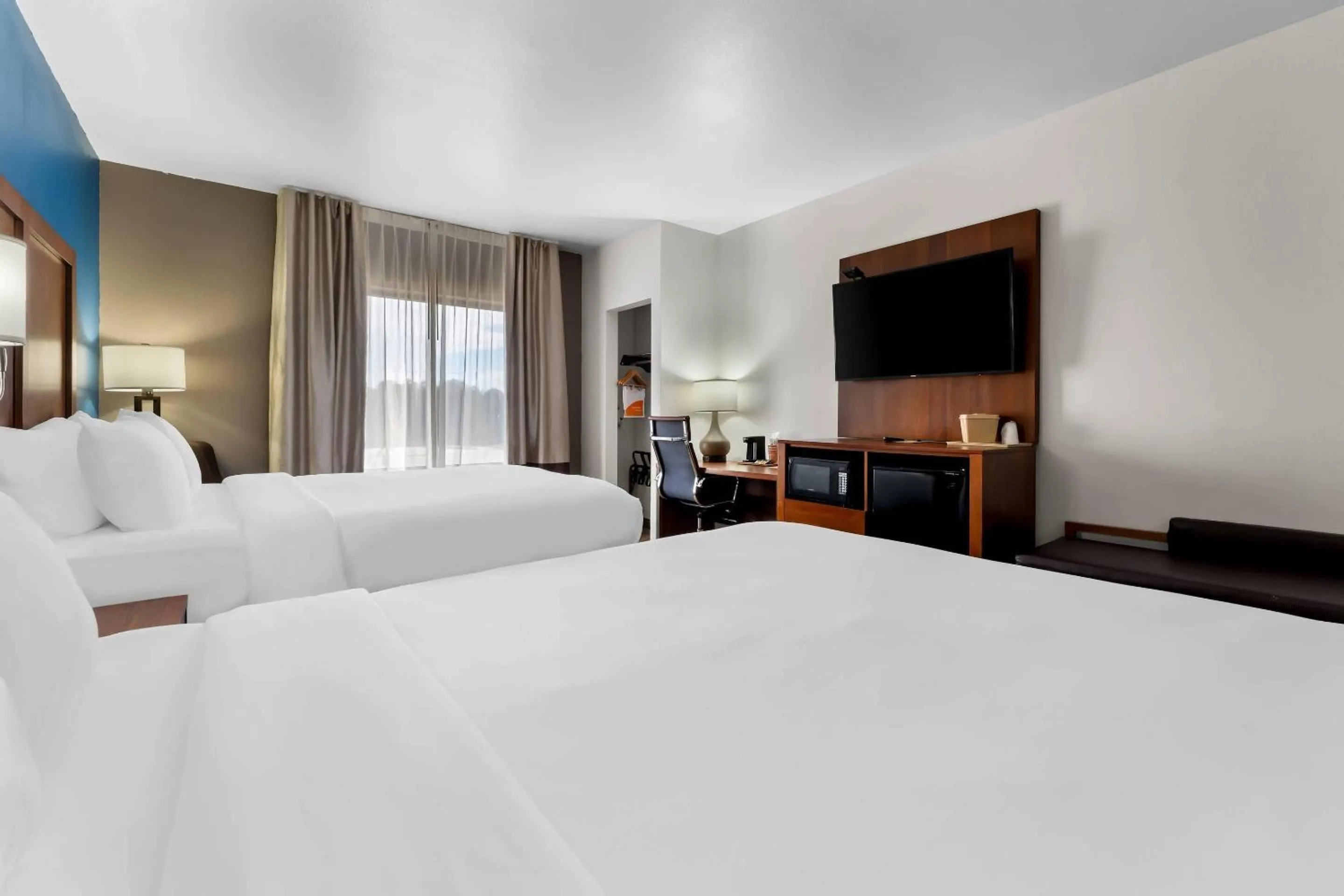 Bedroom, Bed in Comfort Inn & Suites Augusta West Near Fort Gordon